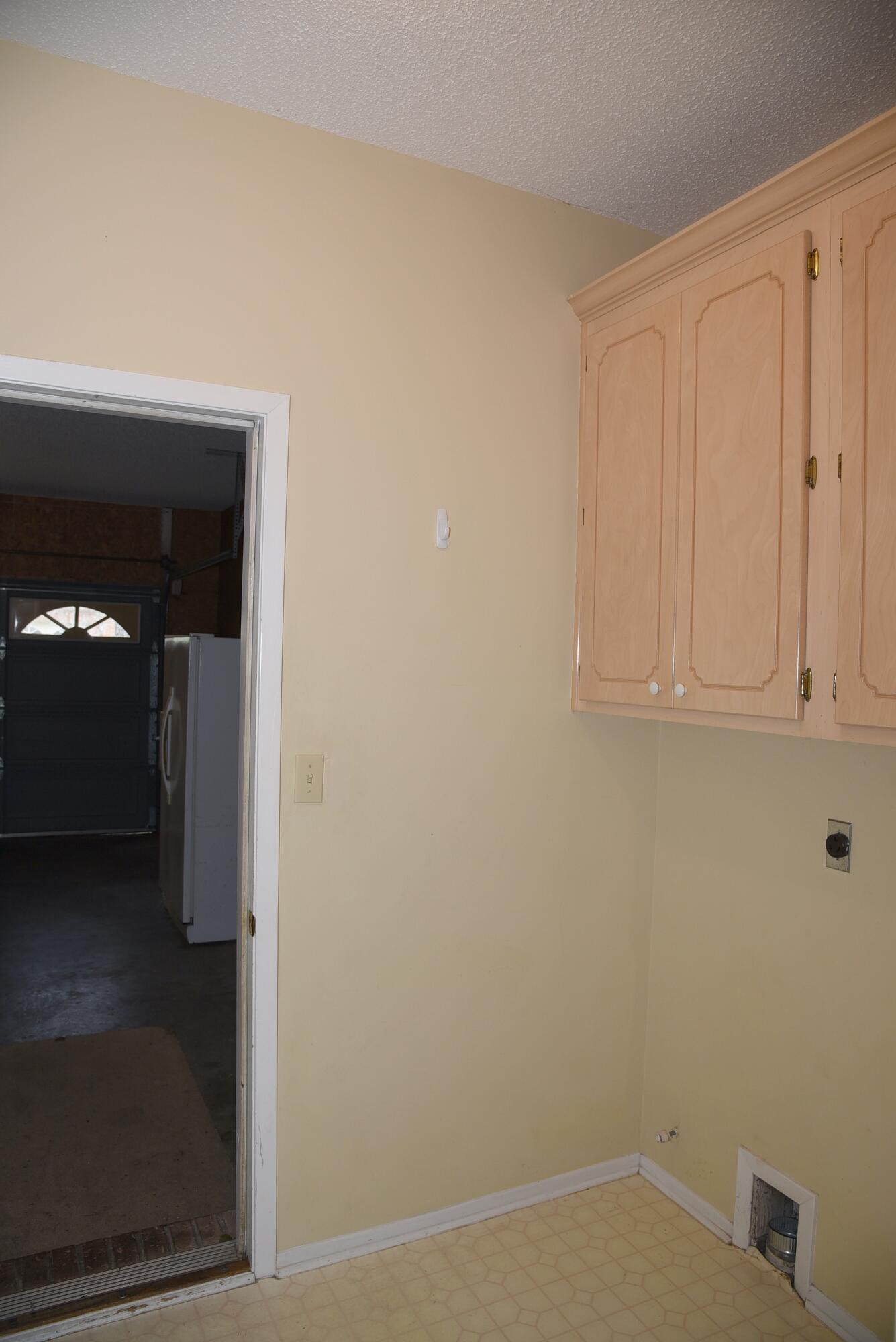 PARKWOOD COURT AT BLUEWATER BAY - Residential Lease