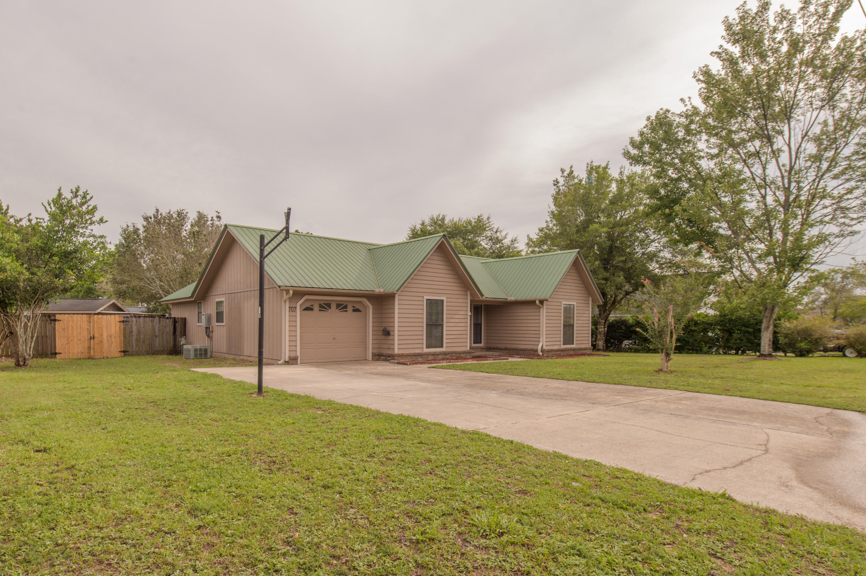 COUNTRYVIEW ESTATES 3RD ADDN - Residential