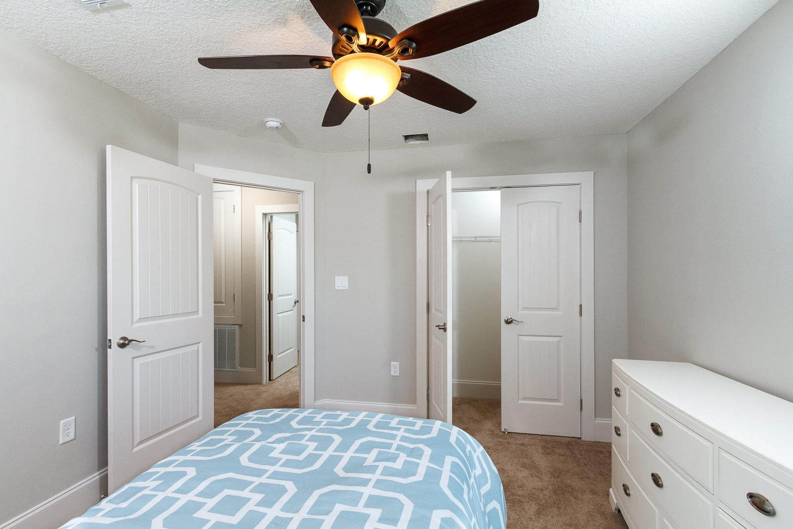 HOLLEY BY THE SEA - Residential