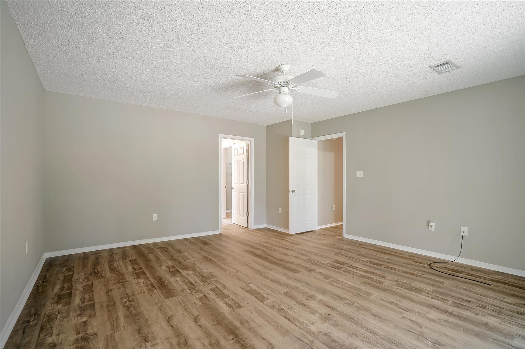 RIVERCHASE S/D PH 1 - Residential