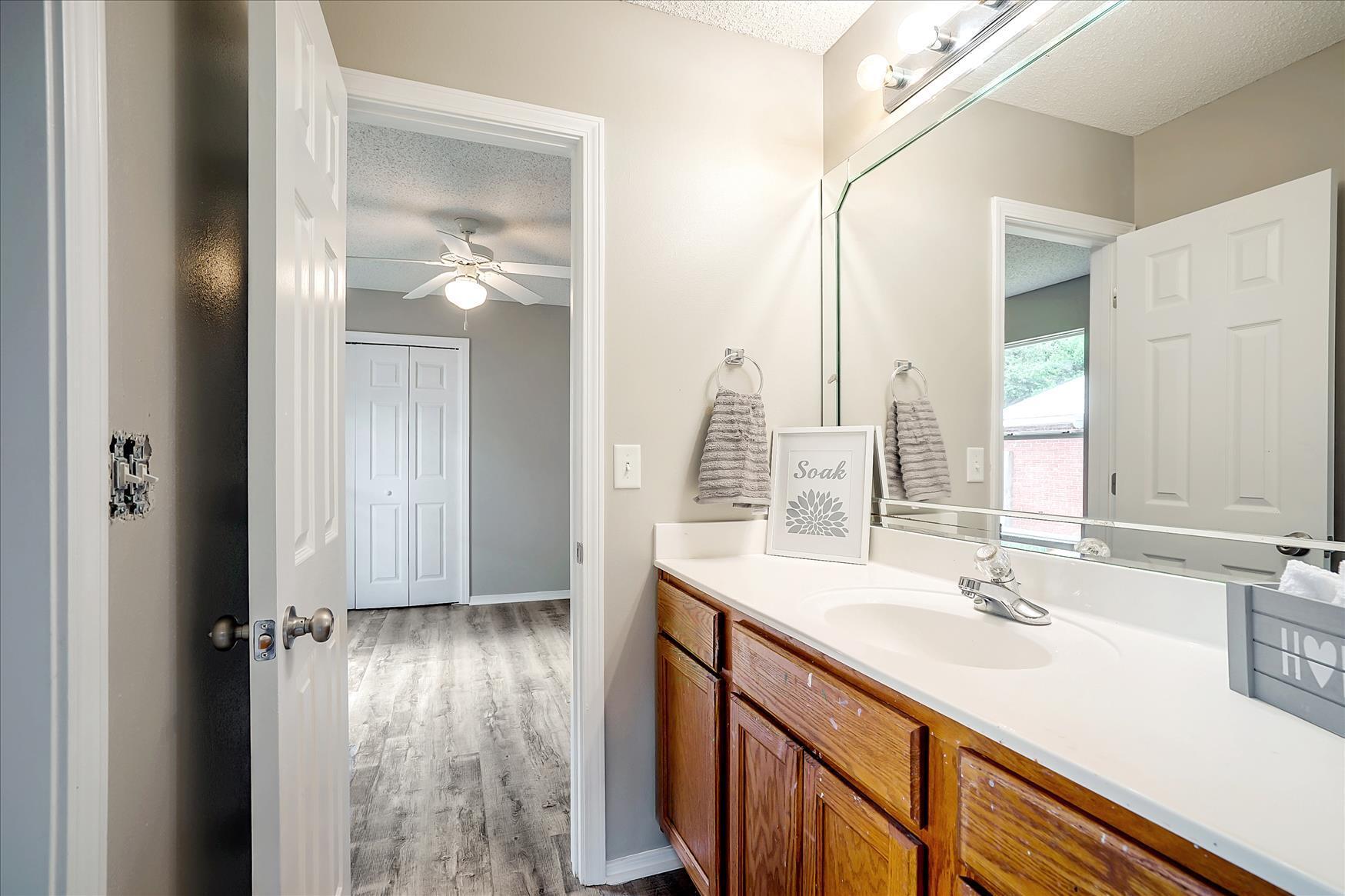 RIVERCHASE S/D PH 1 - Residential