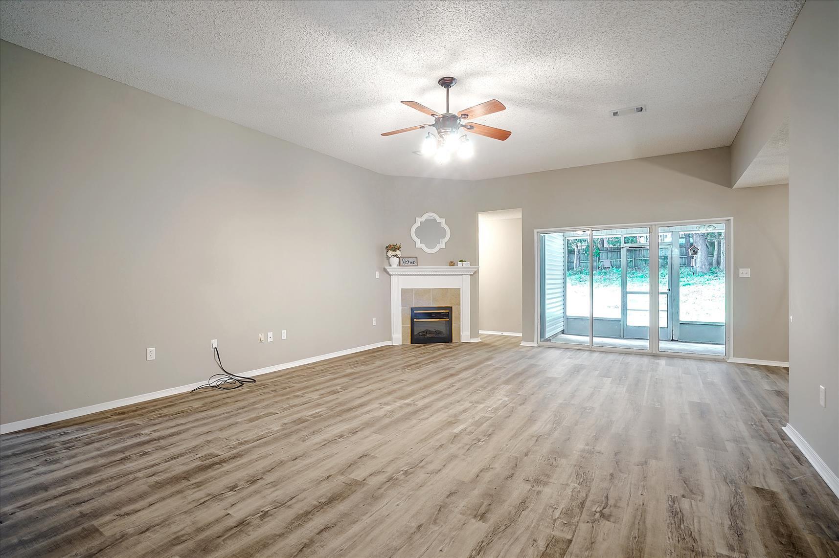 RIVERCHASE S/D PH 1 - Residential