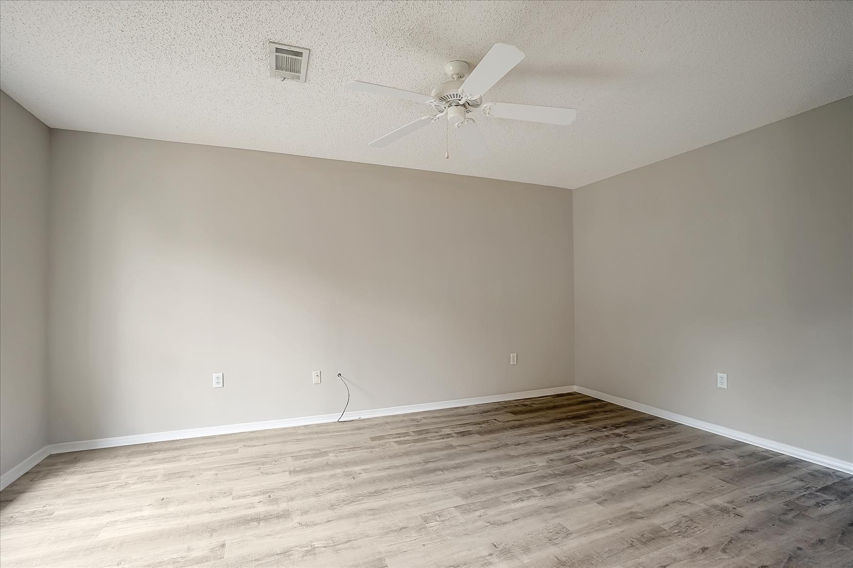 RIVERCHASE S/D PH 1 - Residential