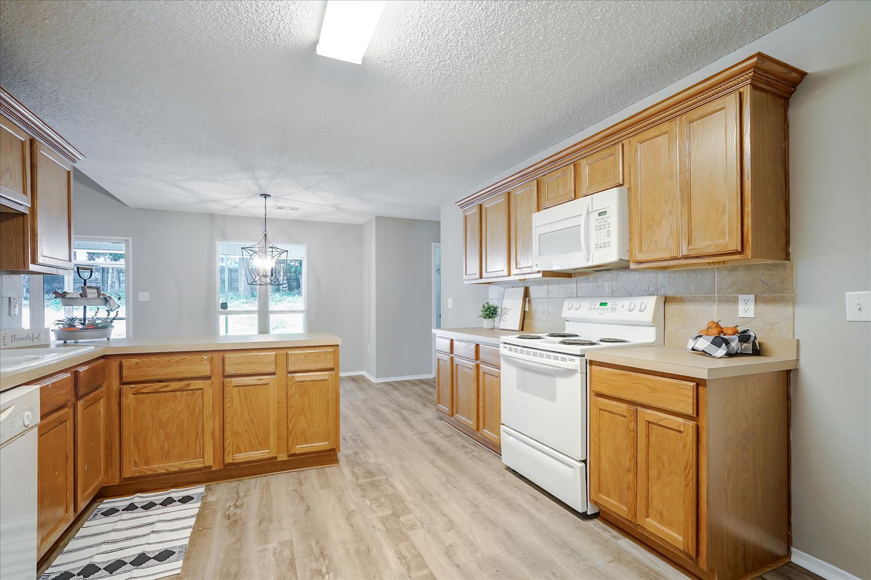RIVERCHASE S/D PH 1 - Residential