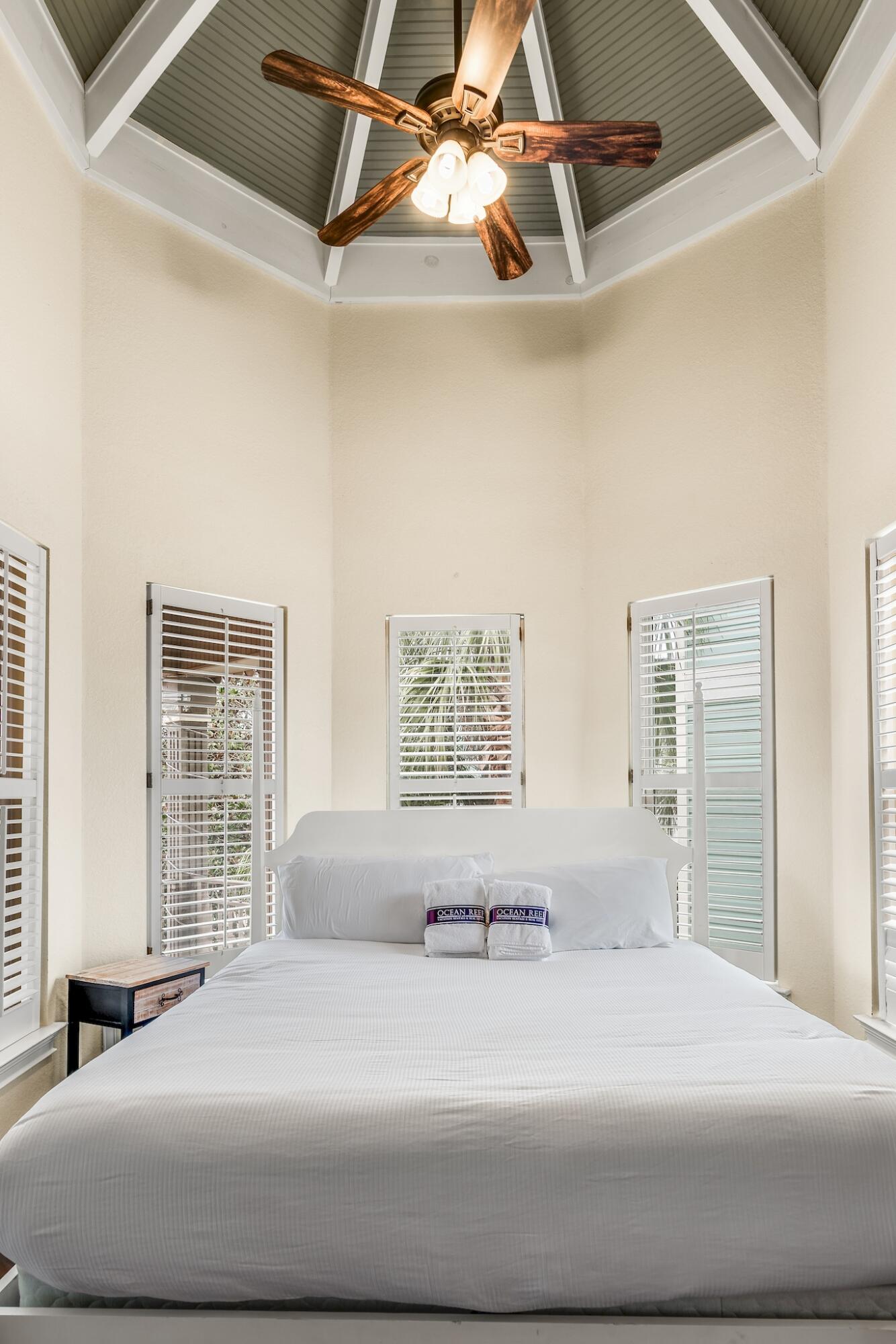 CRYSTAL SHORES - Residential