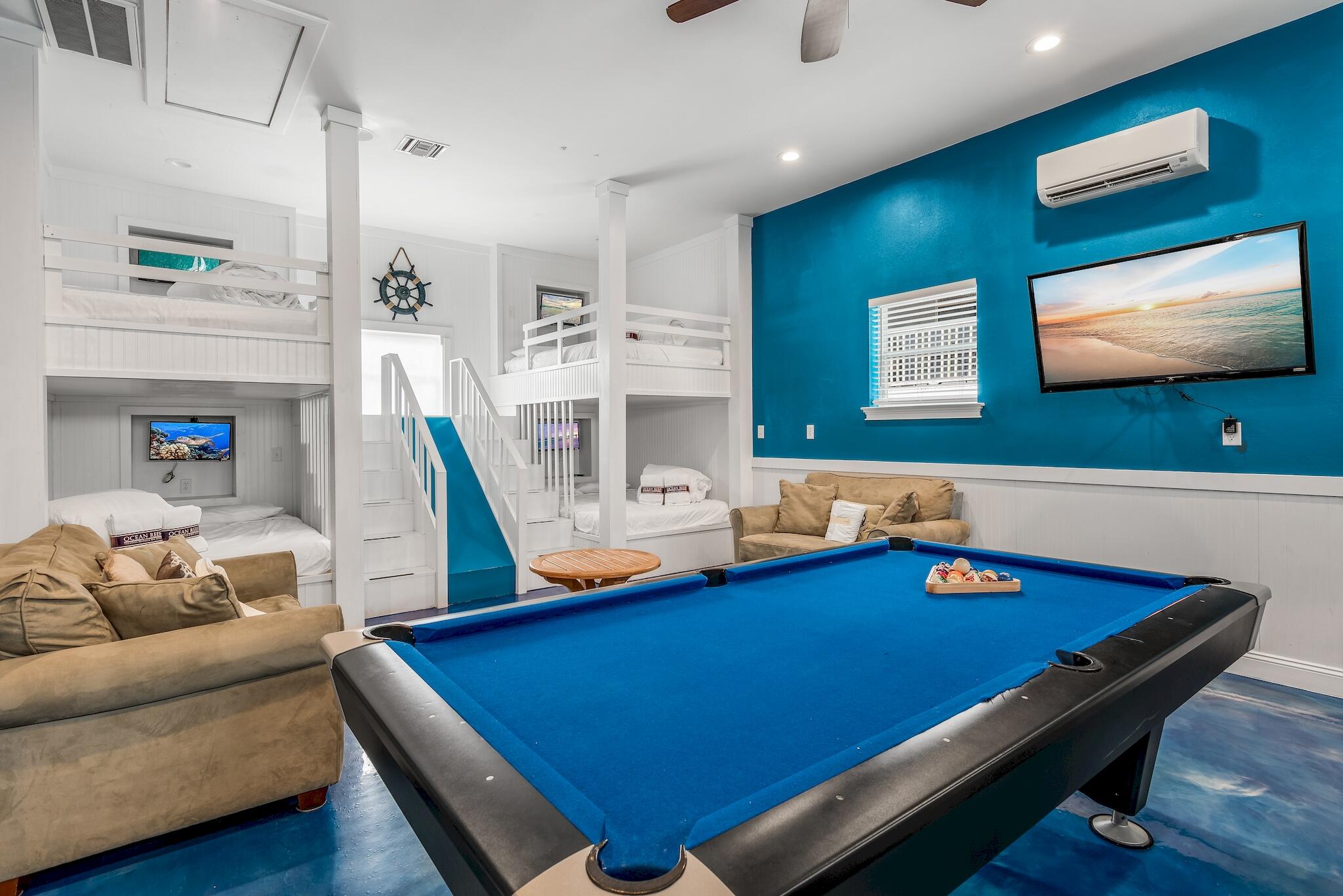 CRYSTAL SHORES - Residential