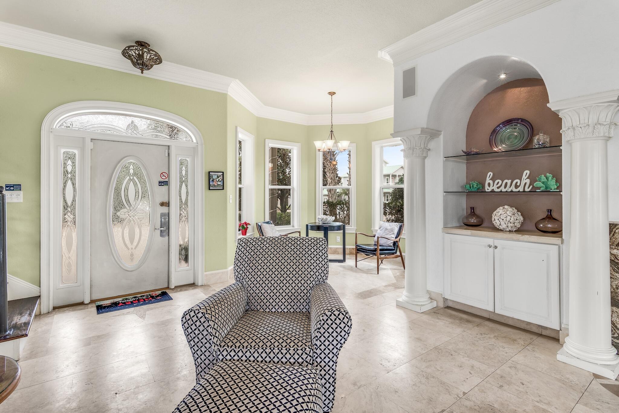 CRYSTAL SHORES - Residential