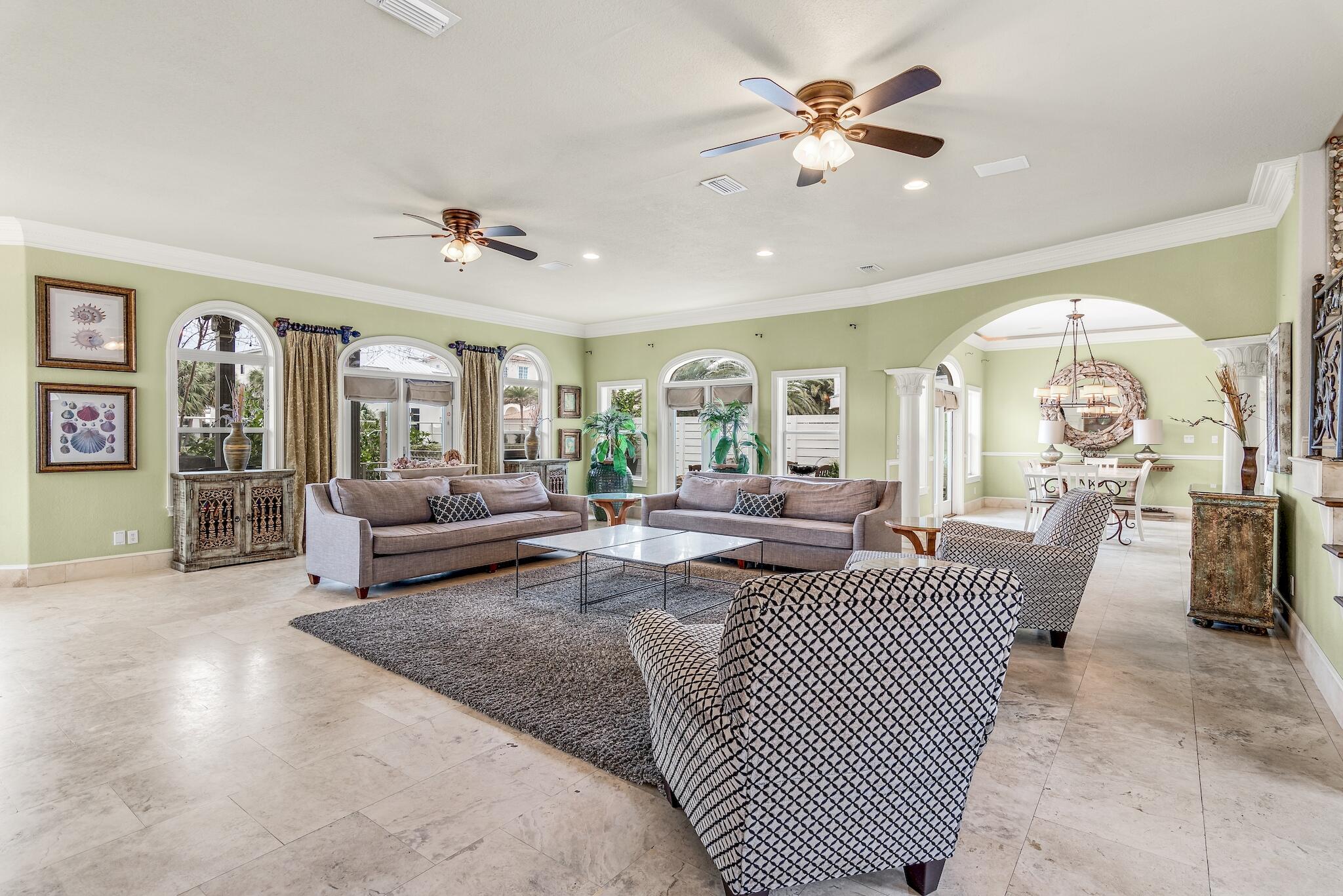 CRYSTAL SHORES - Residential