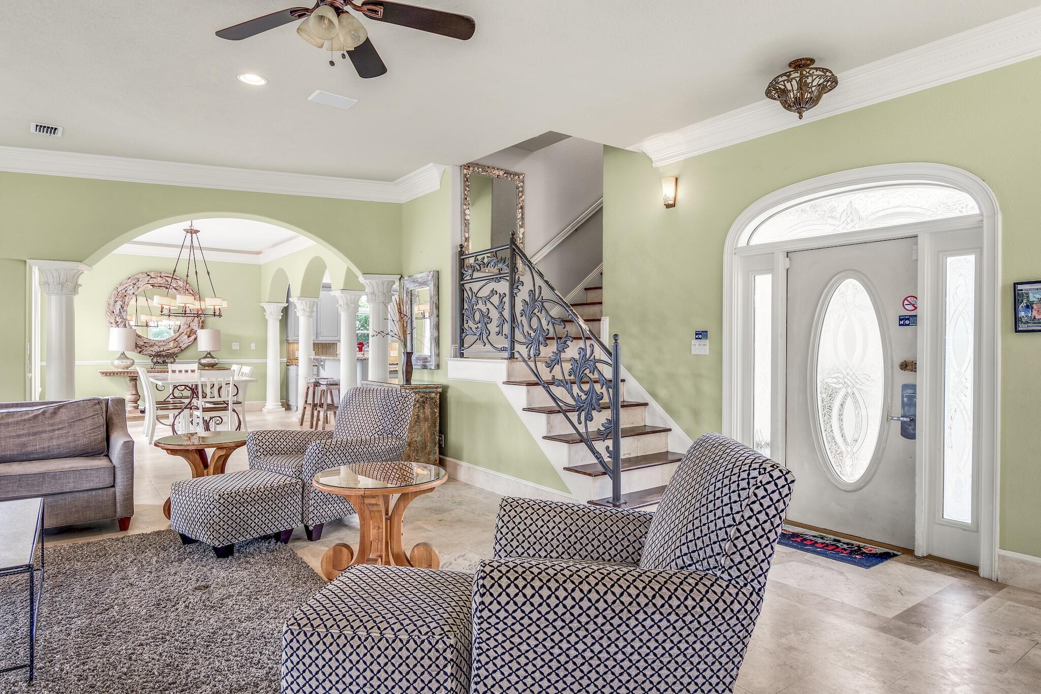 CRYSTAL SHORES - Residential