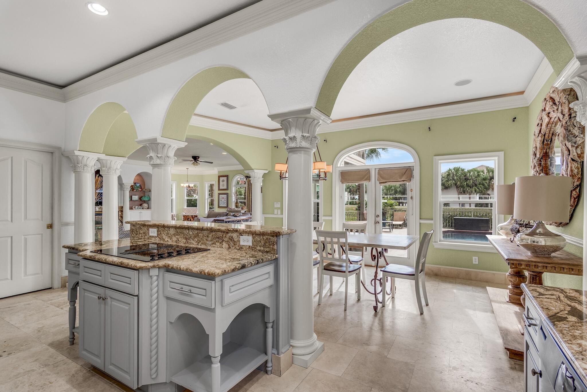 CRYSTAL SHORES - Residential