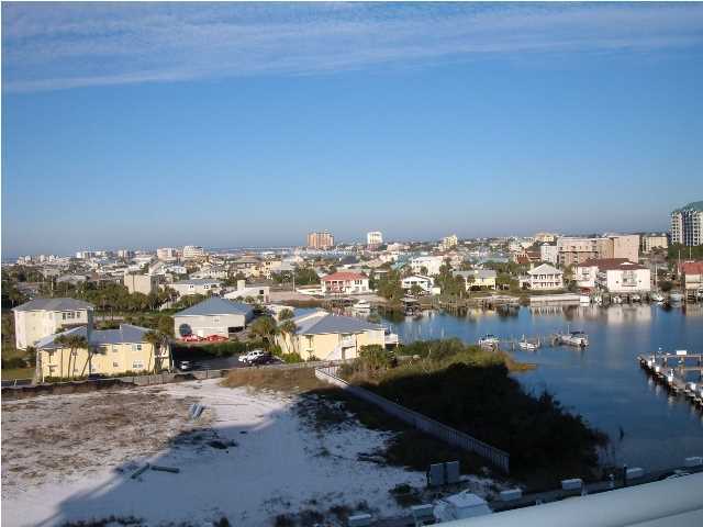 HARBOR LANDING - Residential