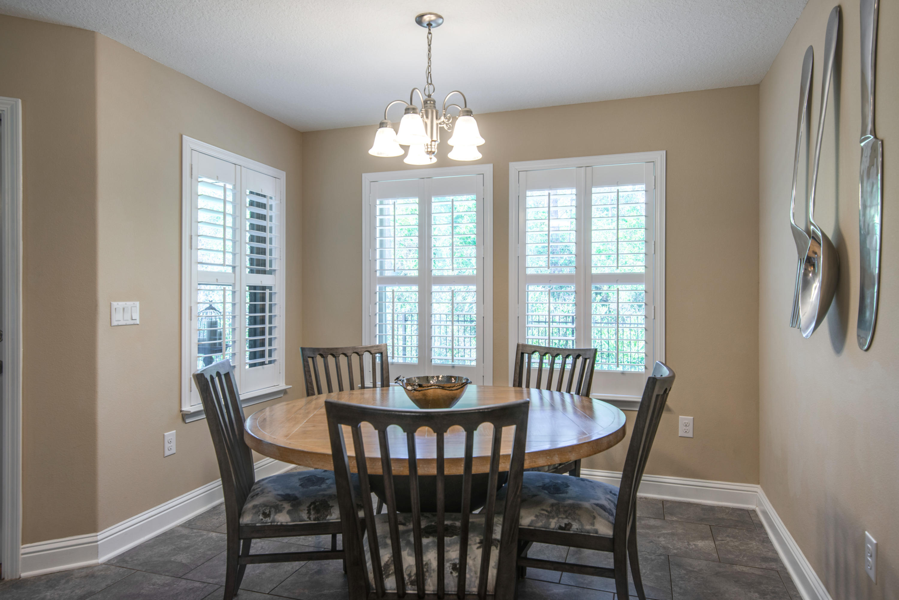 HOLLEY BY THE SEA - Residential