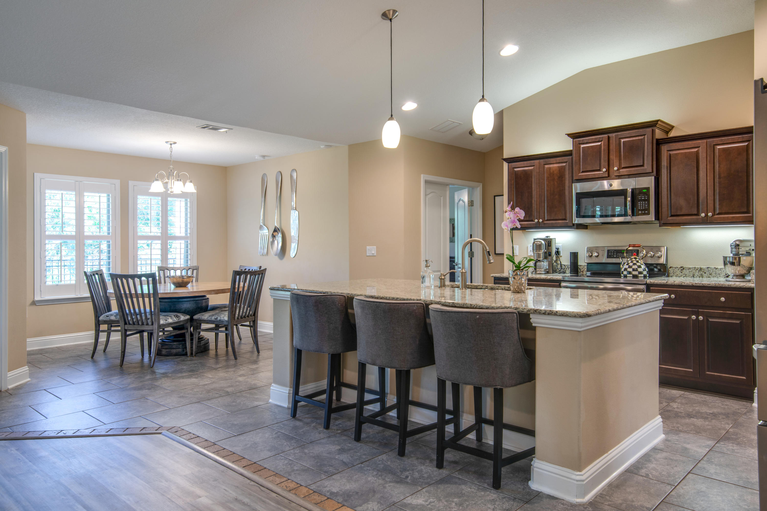 HOLLEY BY THE SEA - Residential