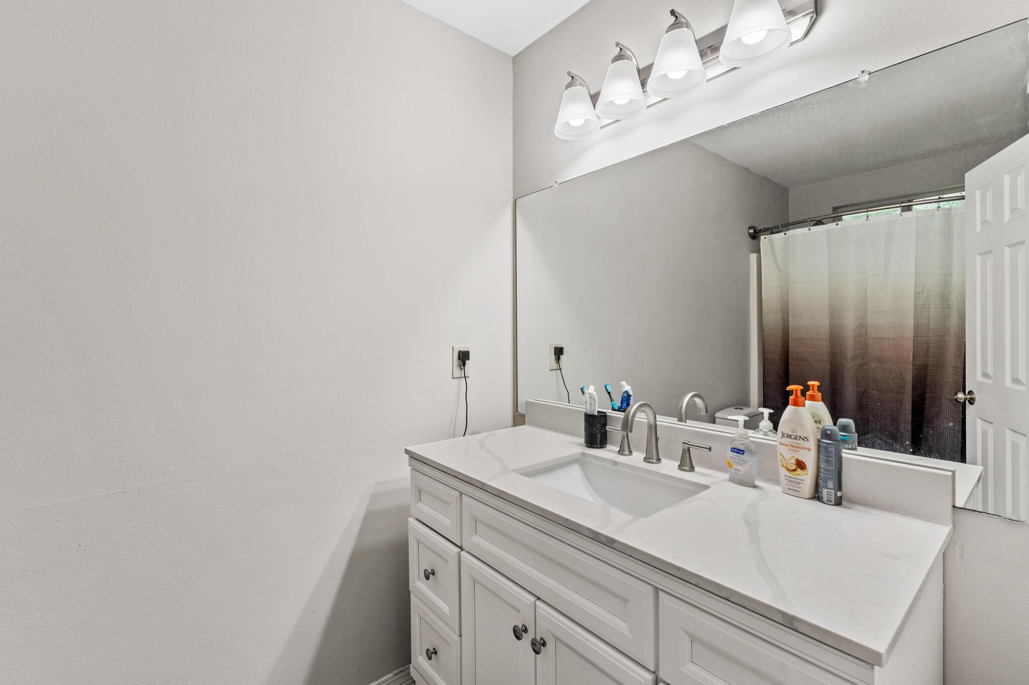 MIILLS LANDING - Residential