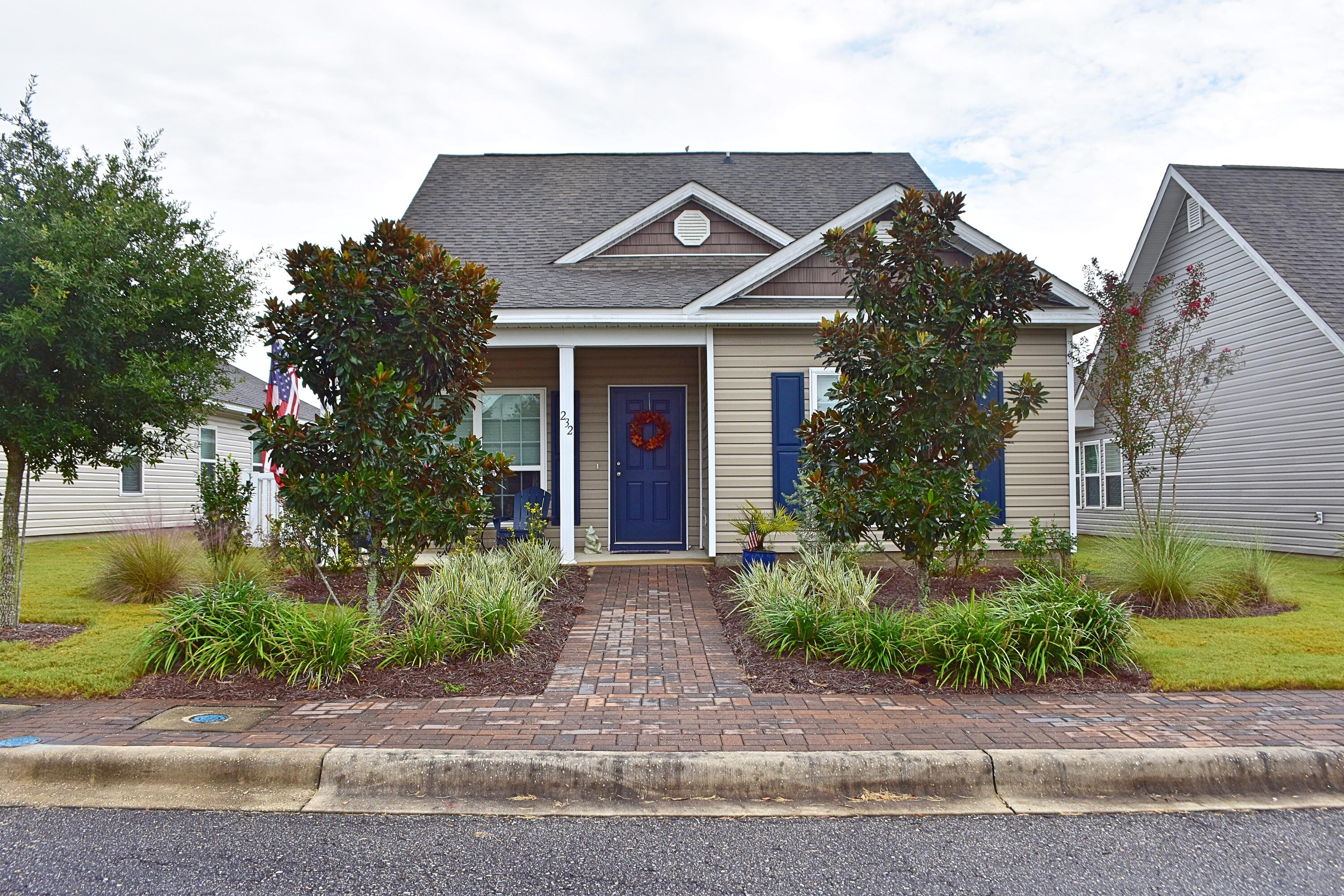 HAMMOCK BAY - Residential Lease