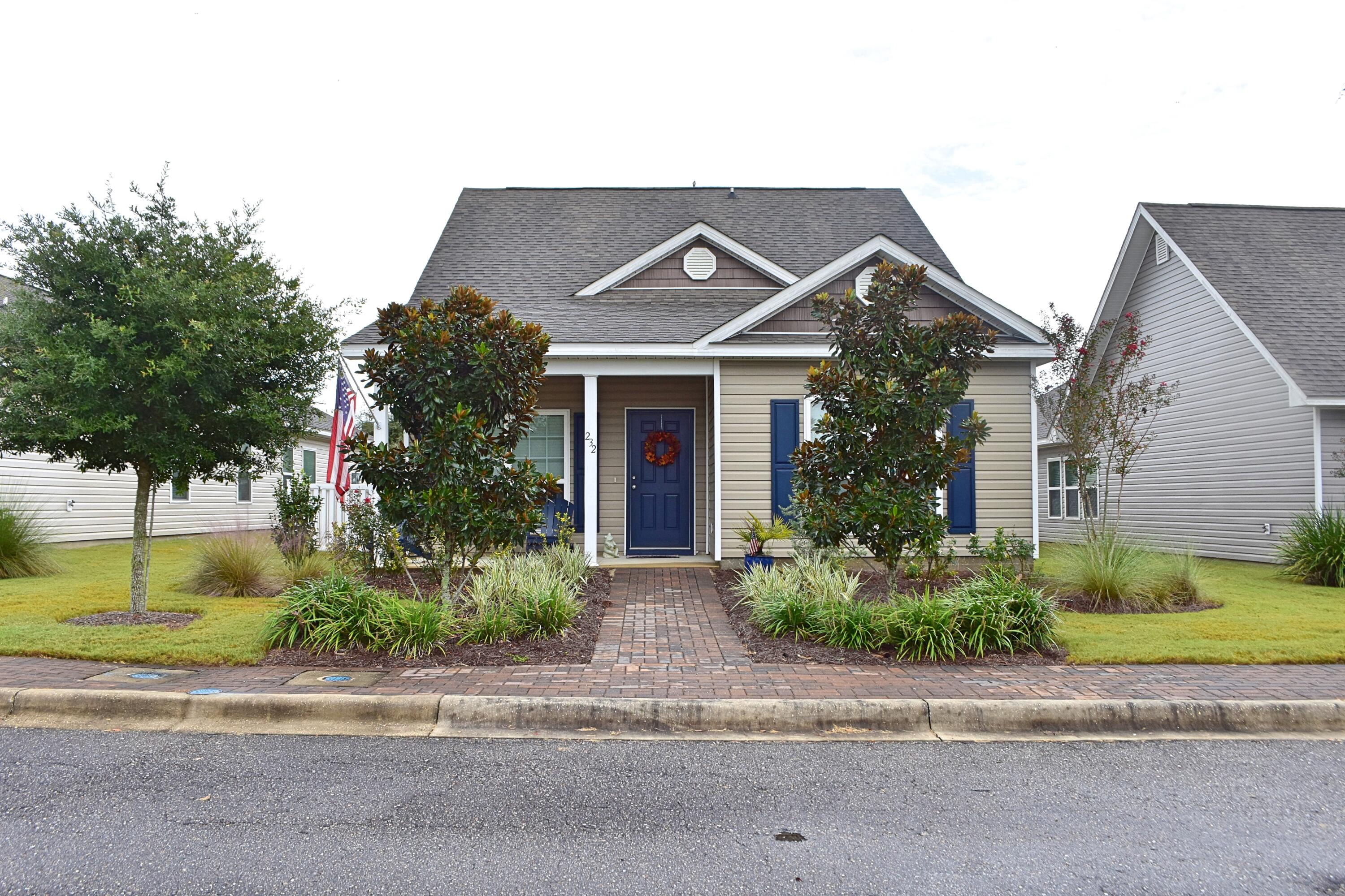 HAMMOCK BAY - Residential Lease