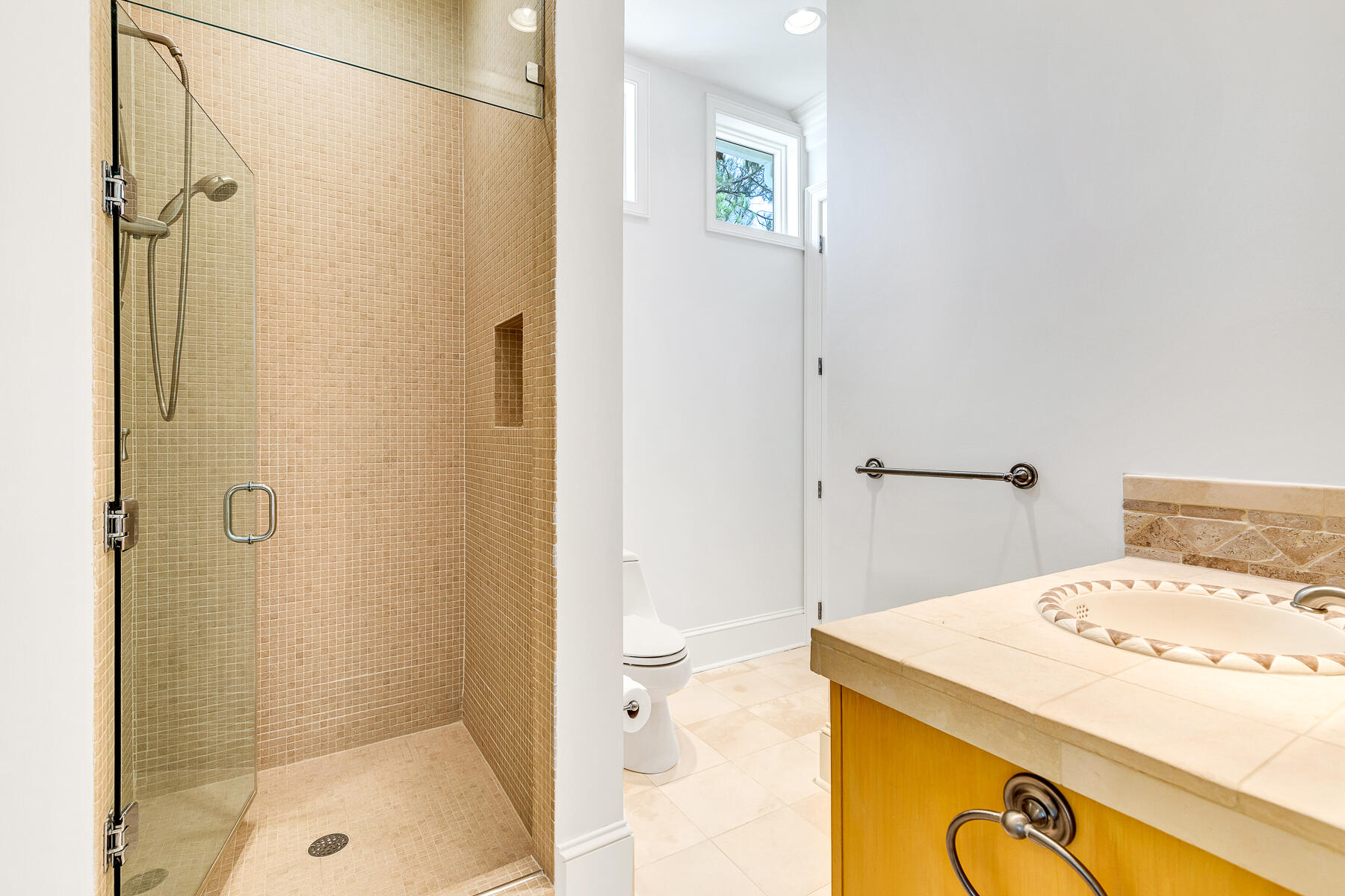BAYTOWNE AVENUE - Residential
