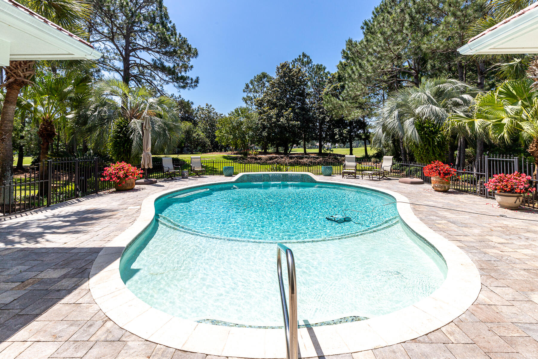 BAYTOWNE AVENUE - Residential