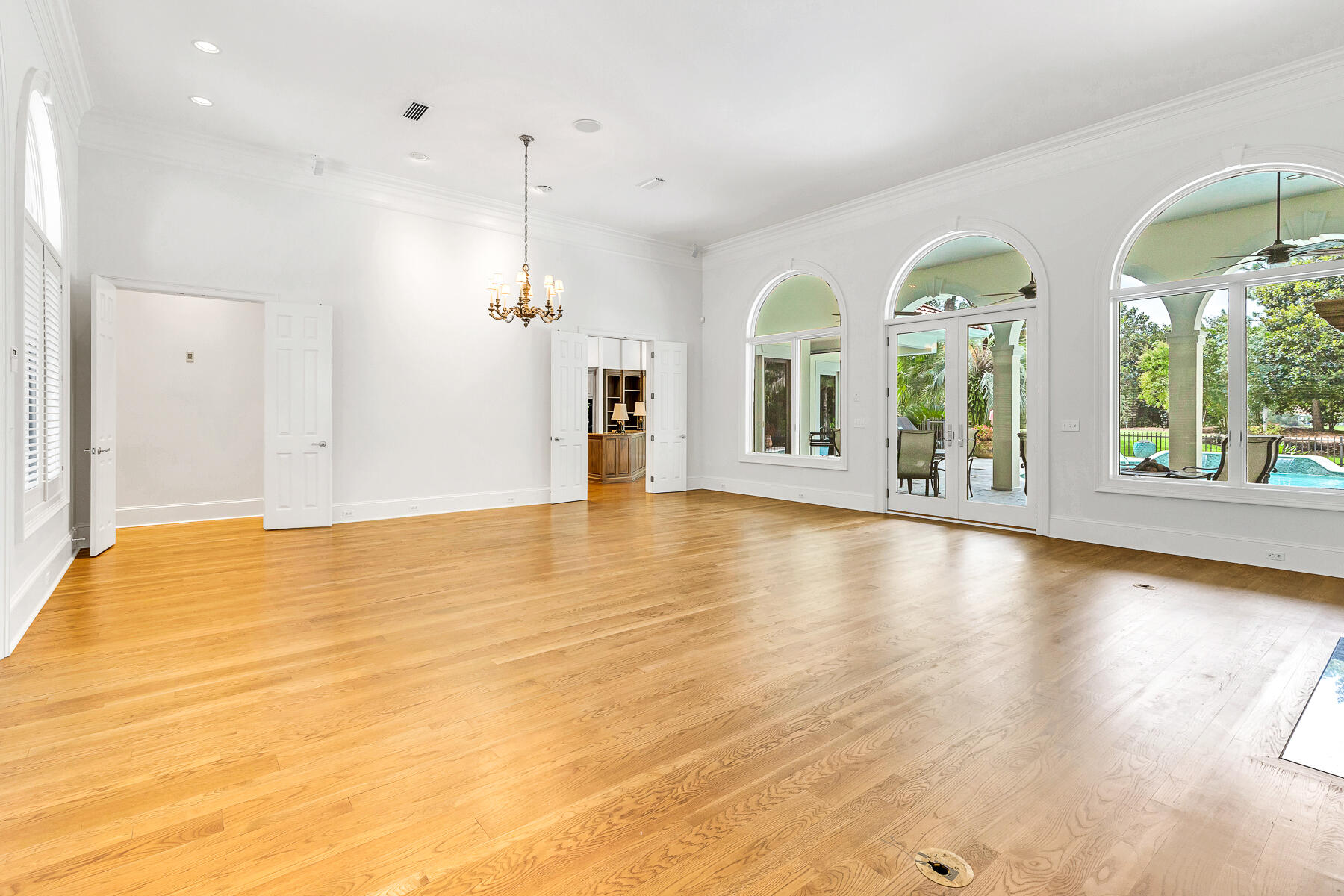 BAYTOWNE AVENUE - Residential