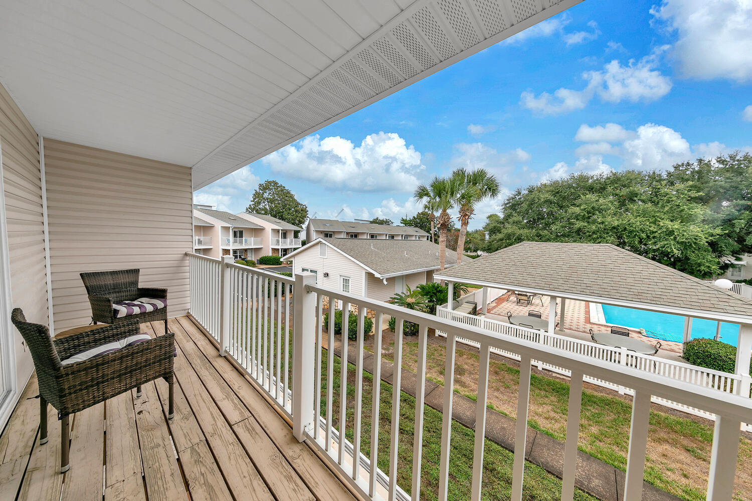 WOODLAND SHORES T/H PH 2 - Residential
