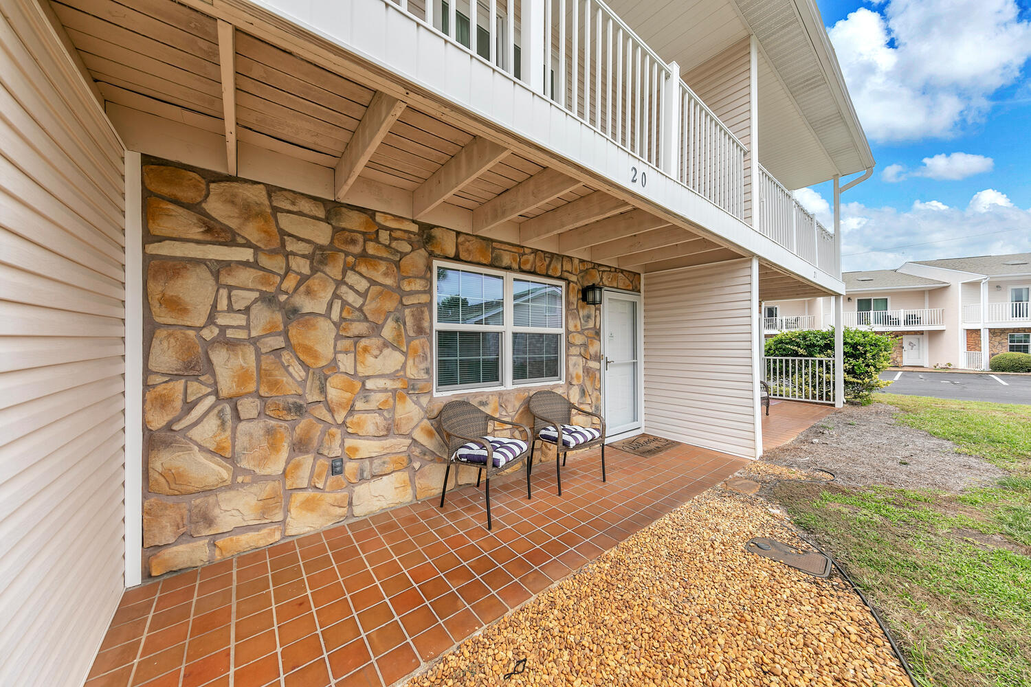 WOODLAND SHORES T/H PH 2 - Residential
