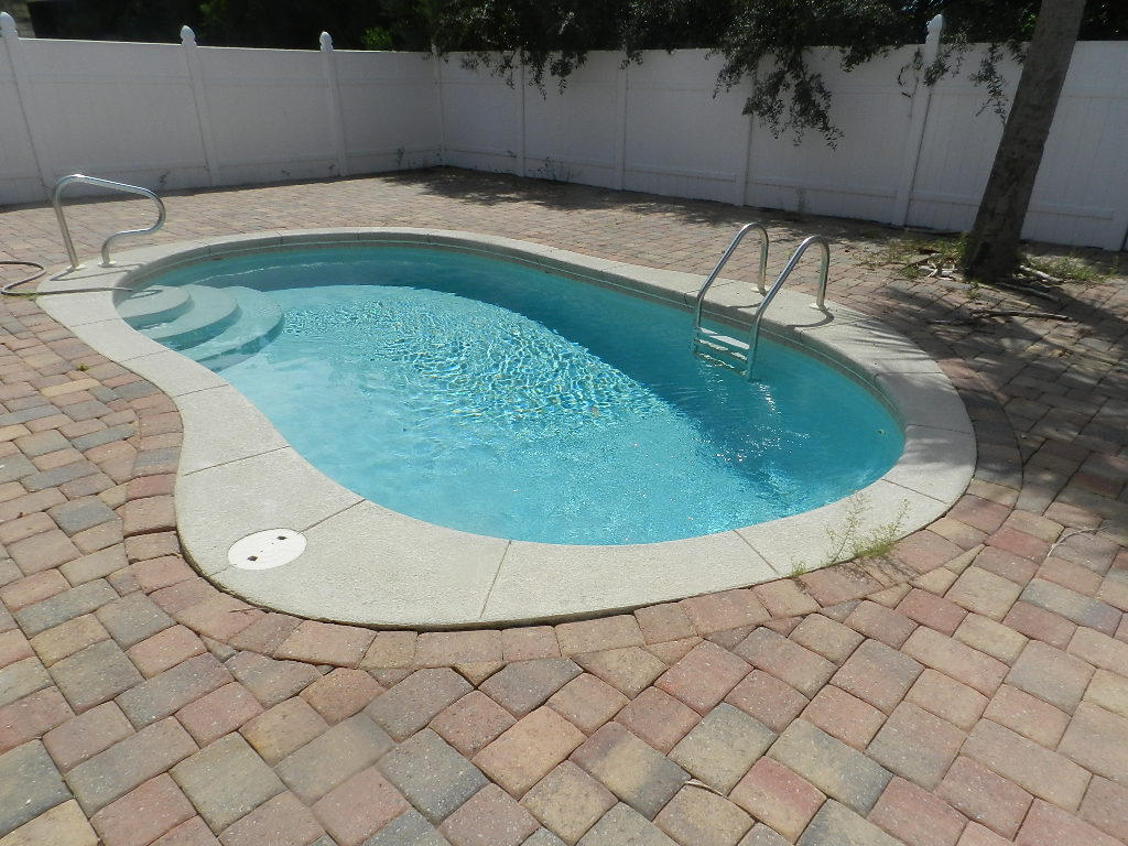 PARADISE RETREAT - Residential