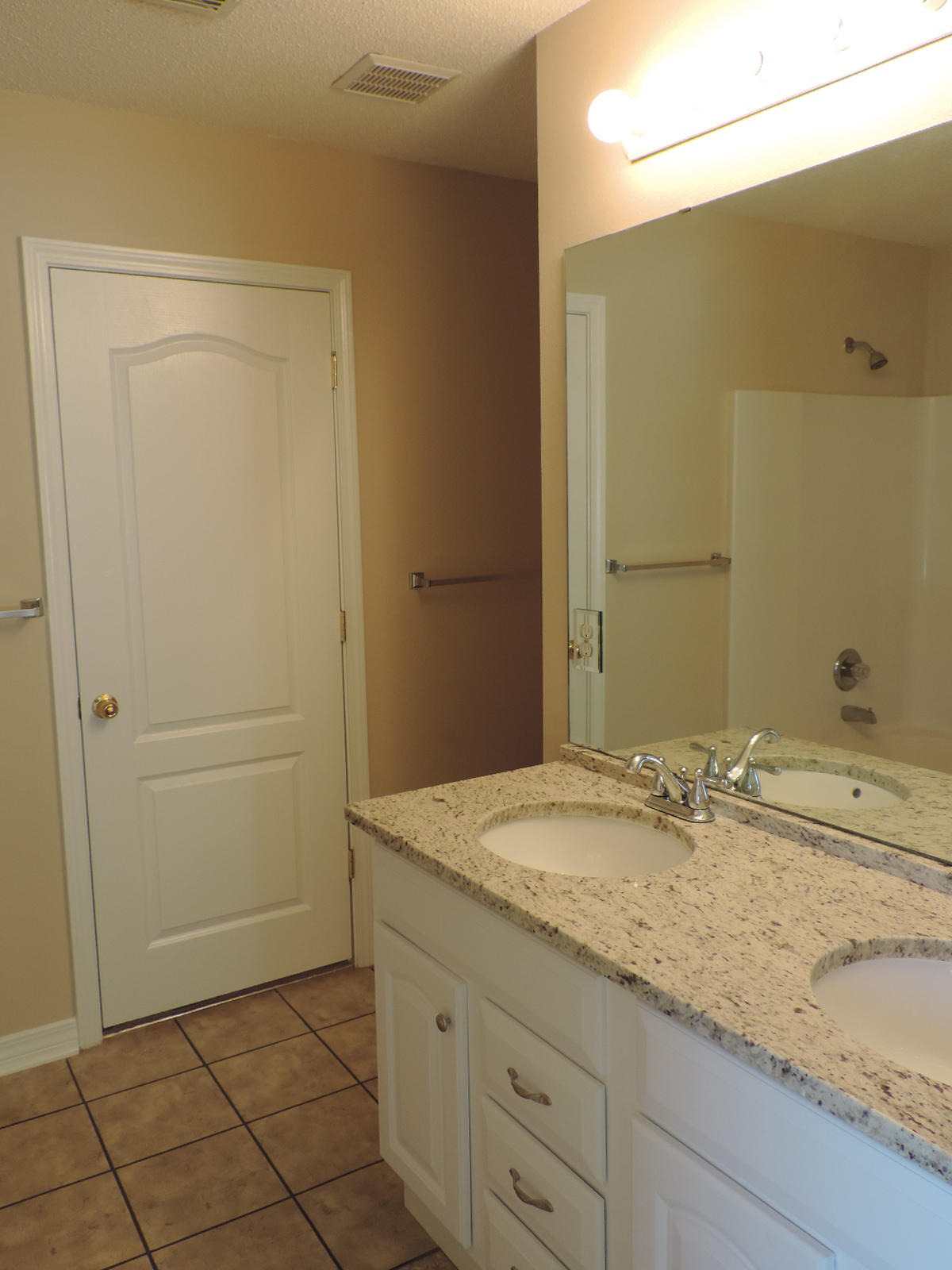 PARADISE RETREAT - Residential