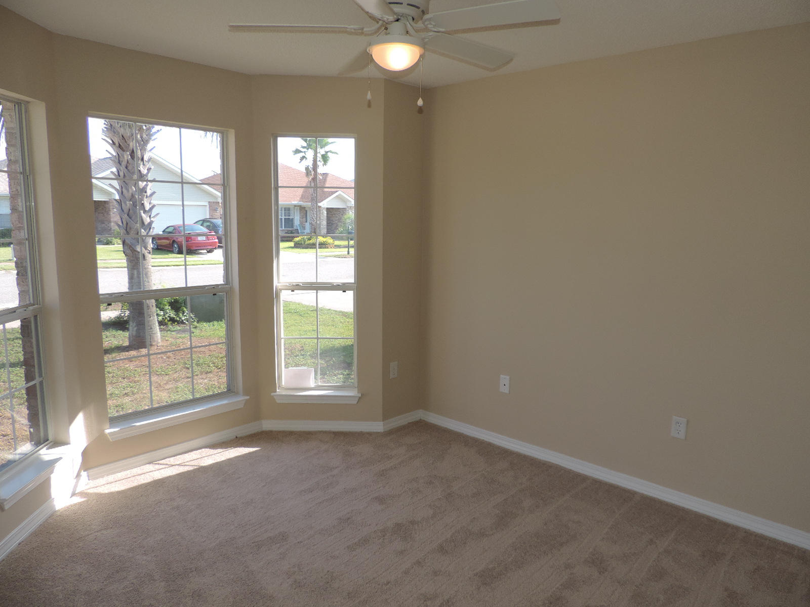 PARADISE RETREAT - Residential