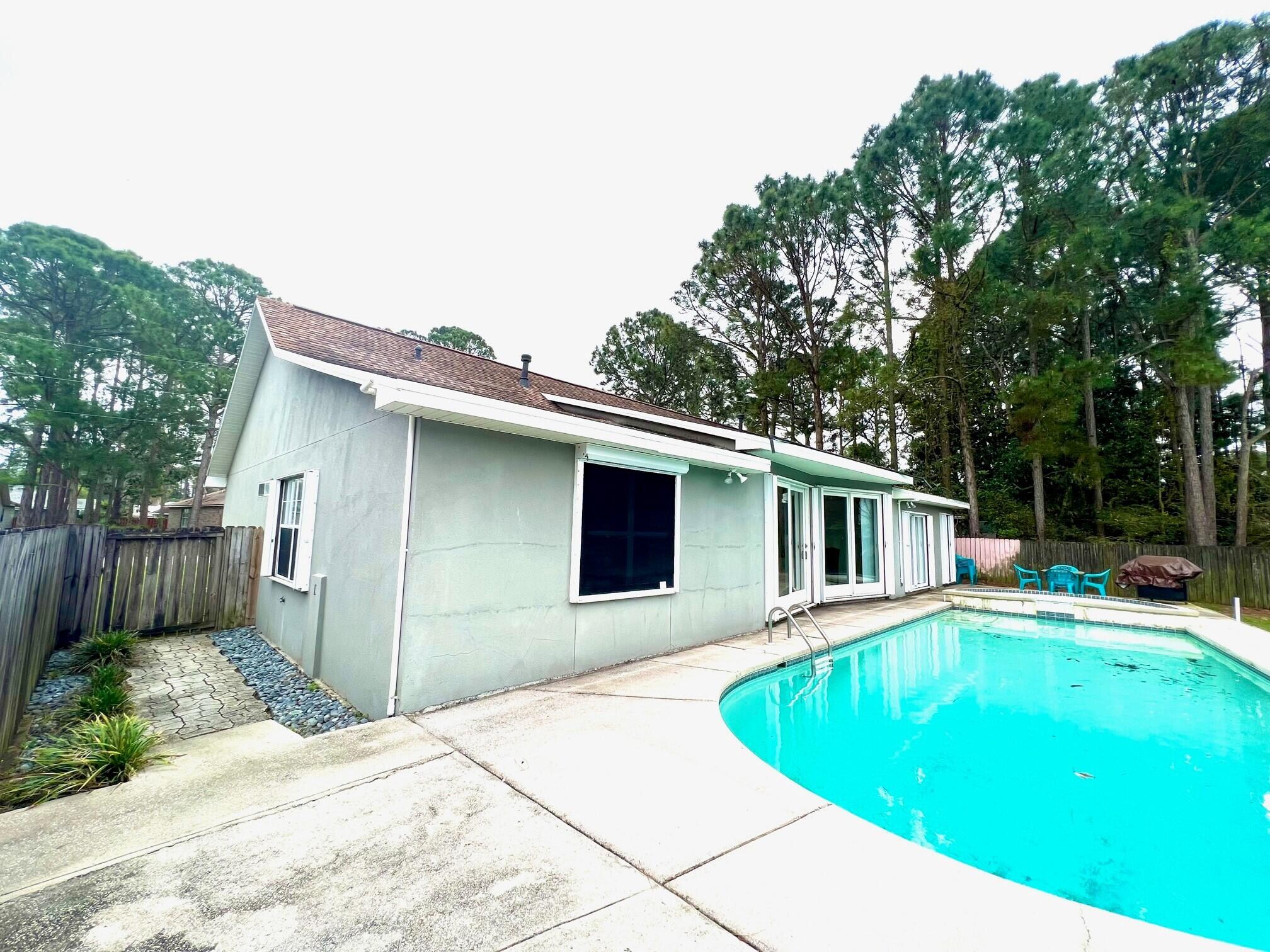 BAY BRIDGE LANDING - Residential Lease