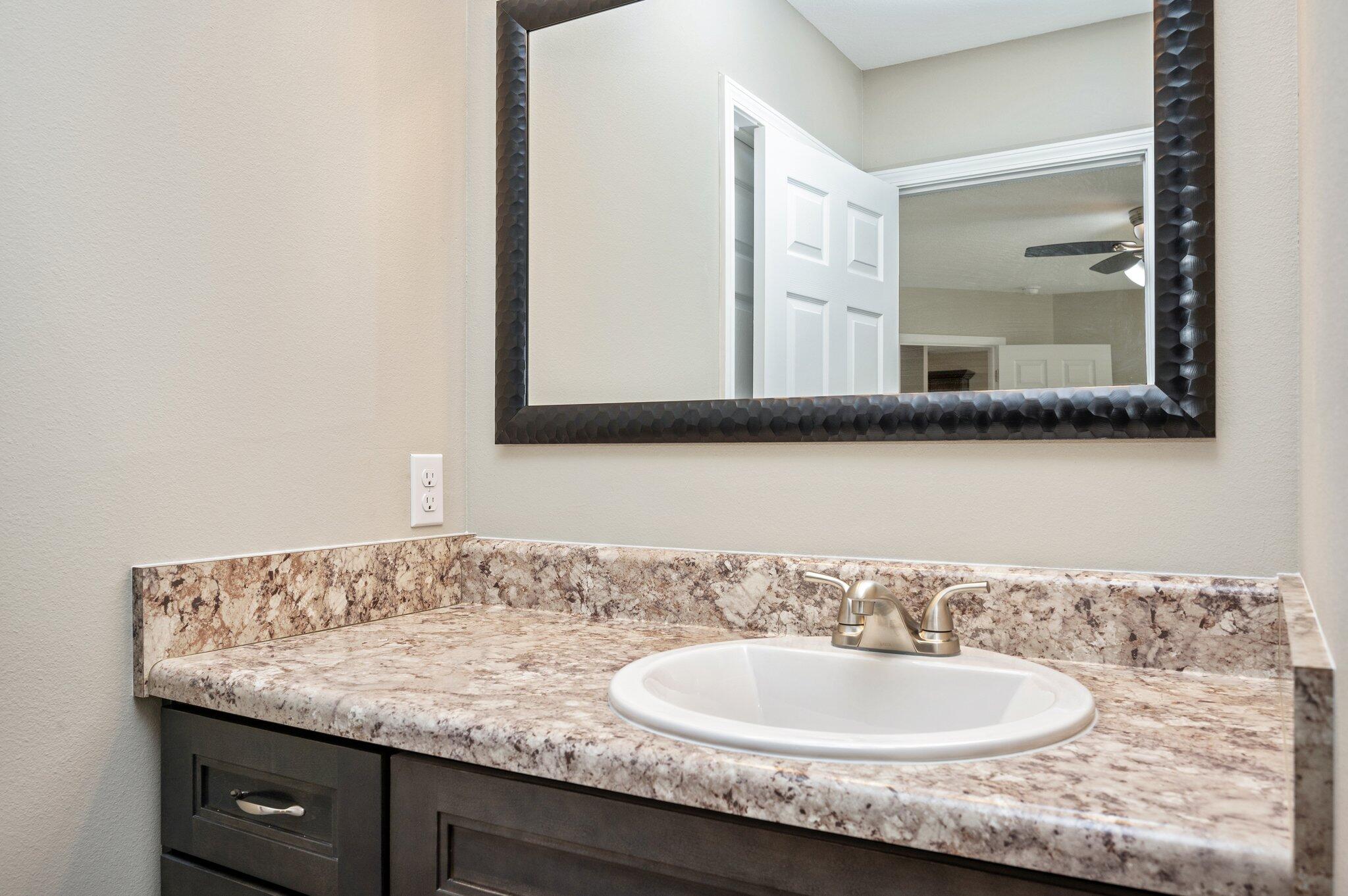 MORRIS ADDN TO CRESTVIEW - Residential