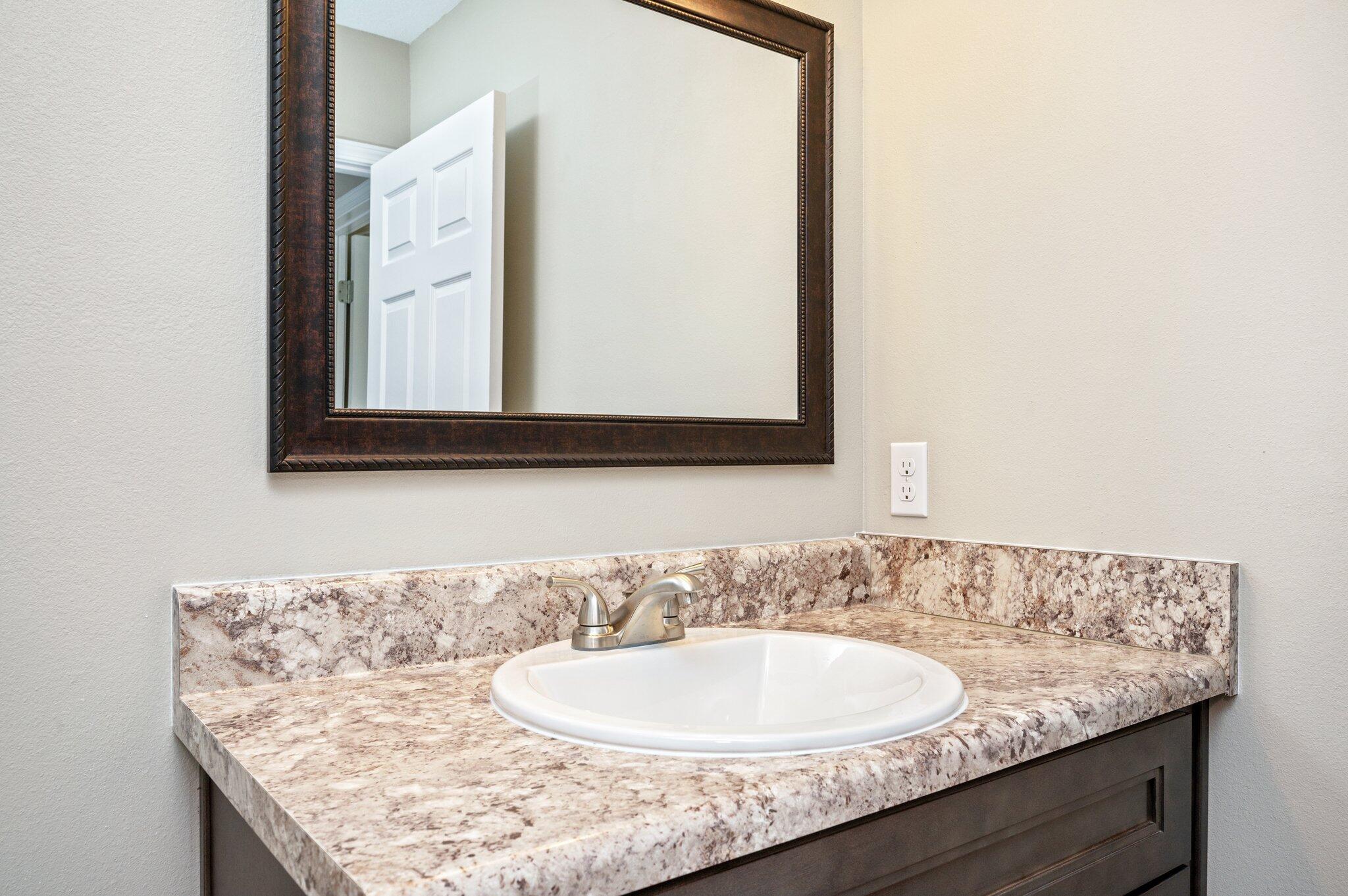 MORRIS ADDN TO CRESTVIEW - Residential