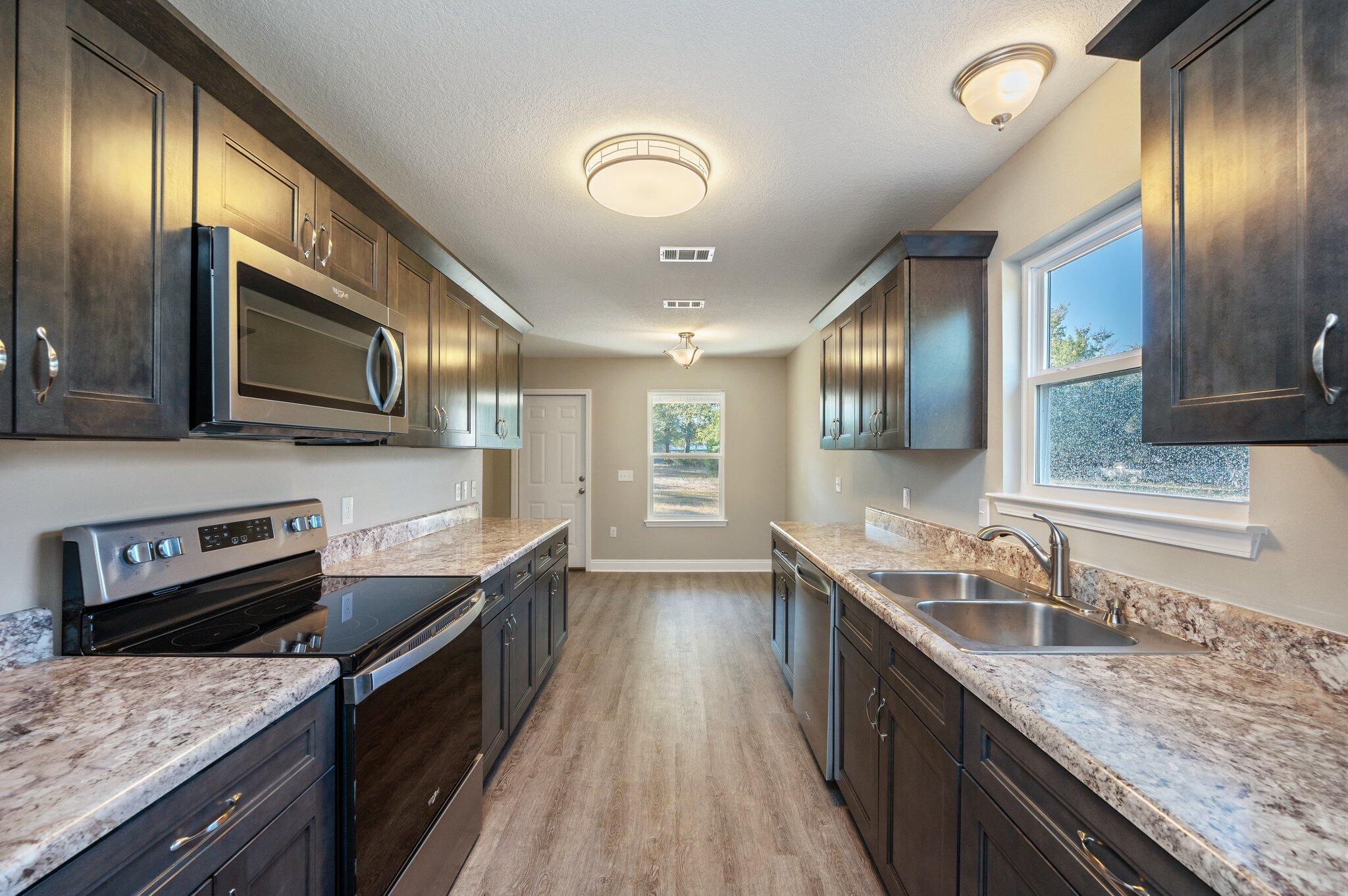 MORRIS ADDN TO CRESTVIEW - Residential