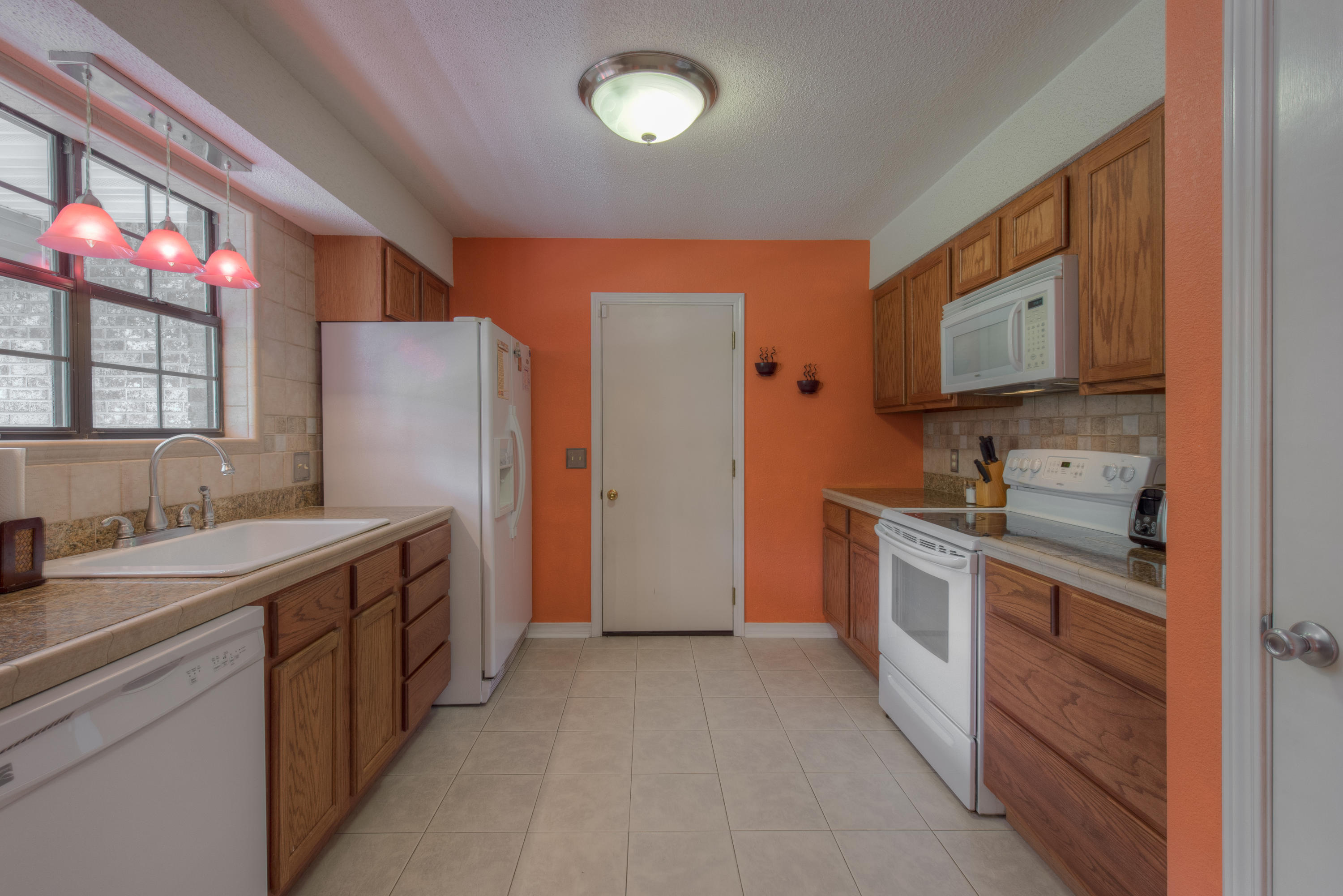 FOXWOOD ESTATES 1 - Residential