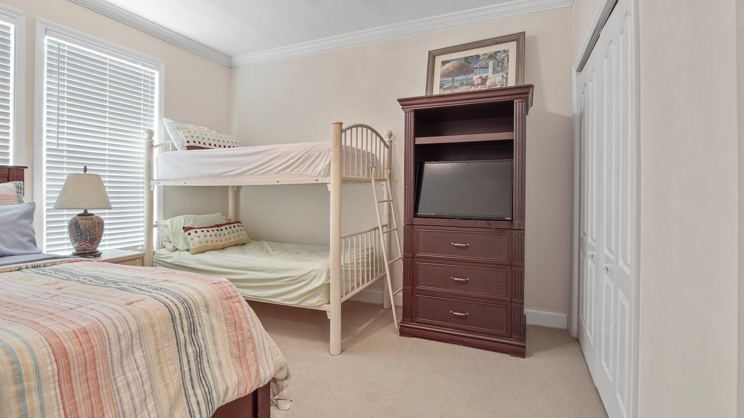 MAGNOLIA BEACH - Residential