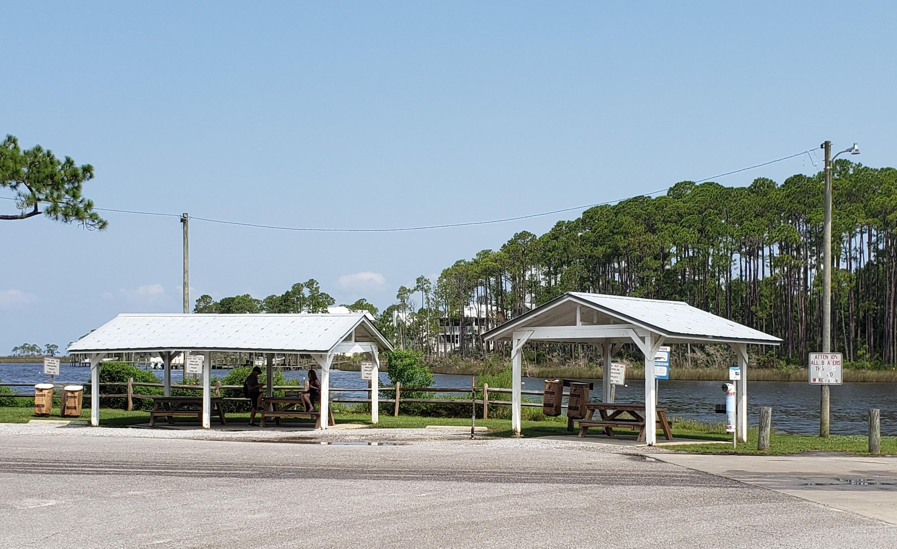 MAGNOLIA BEACH - Residential