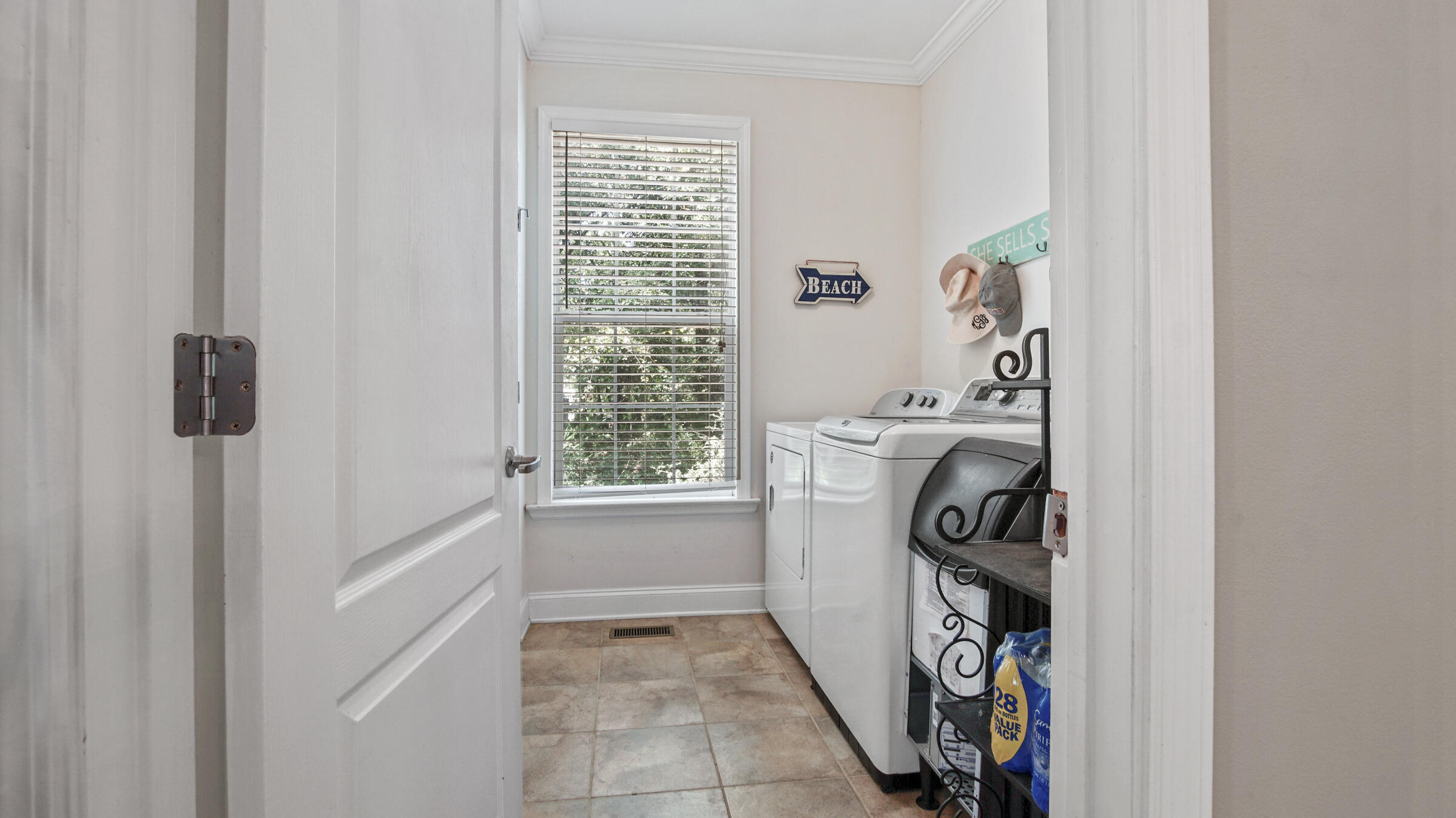 MAGNOLIA BEACH - Residential