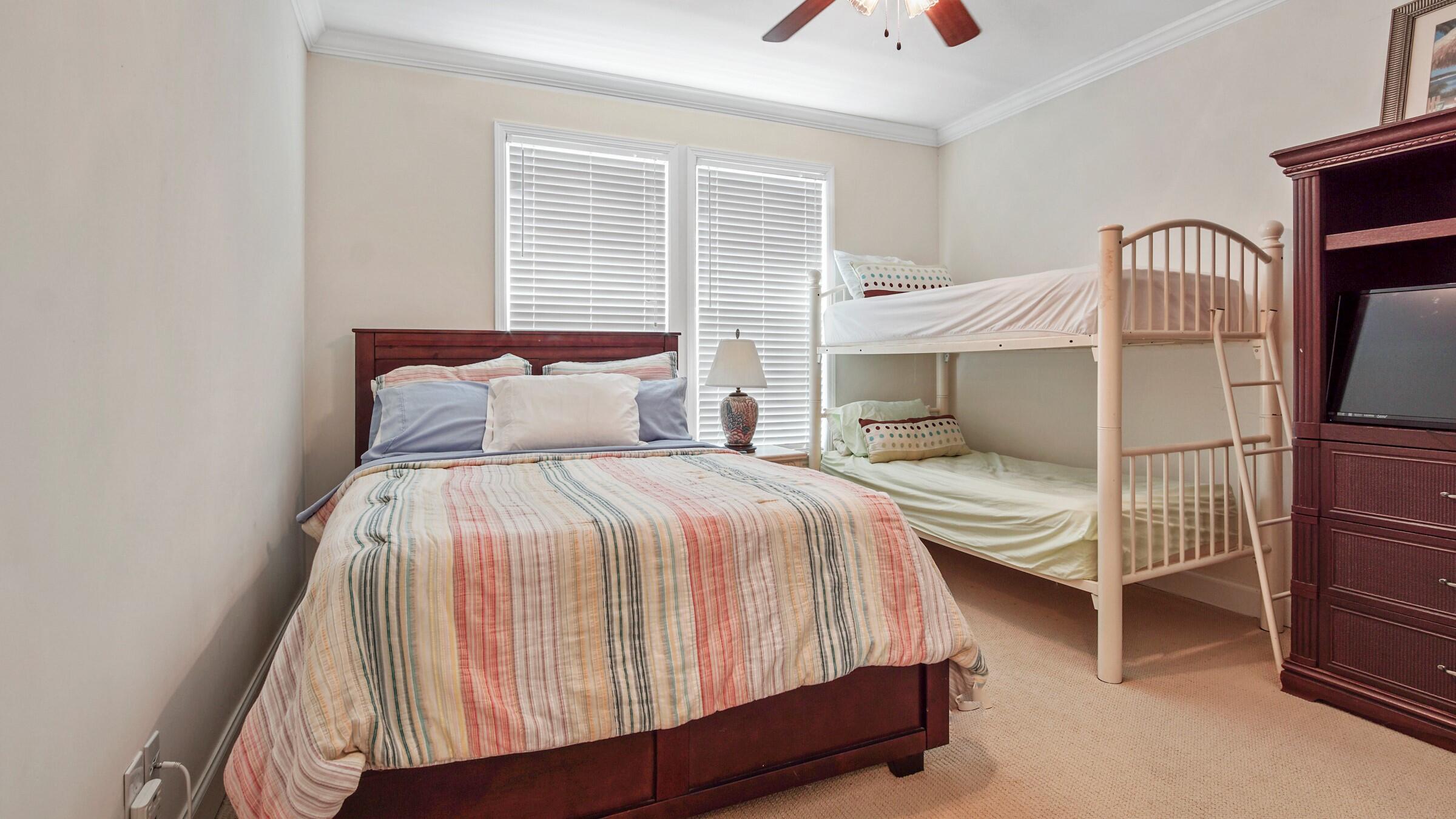 MAGNOLIA BEACH - Residential