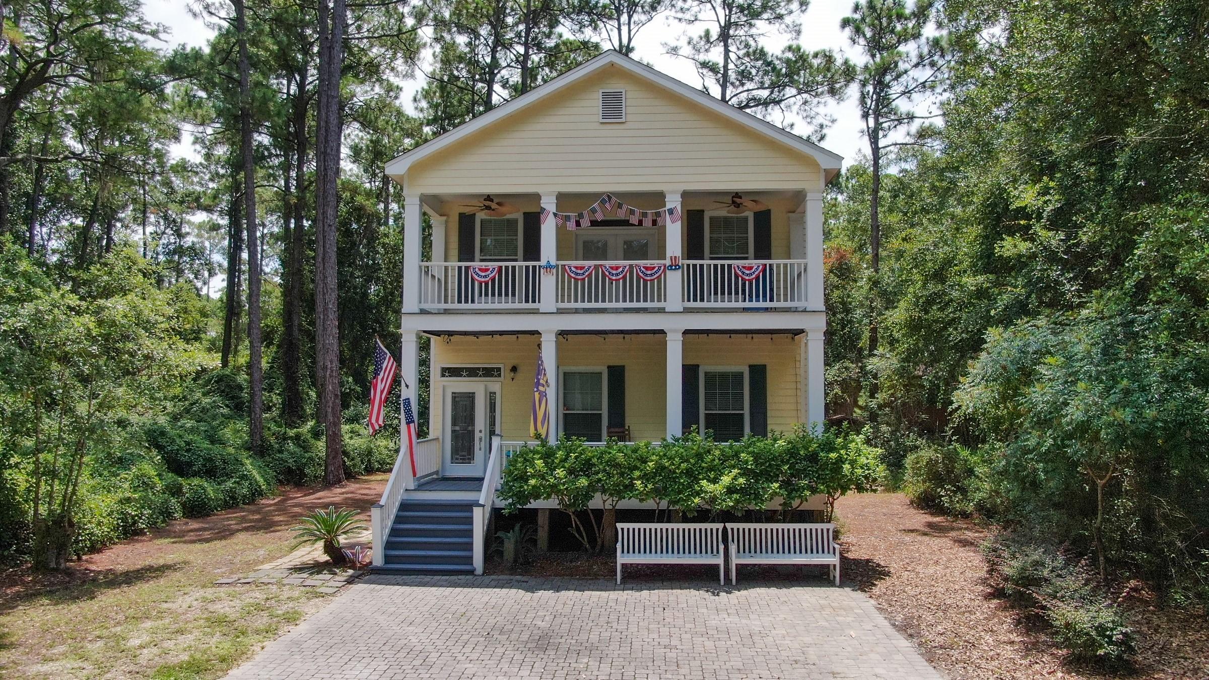 MAGNOLIA BEACH - Residential