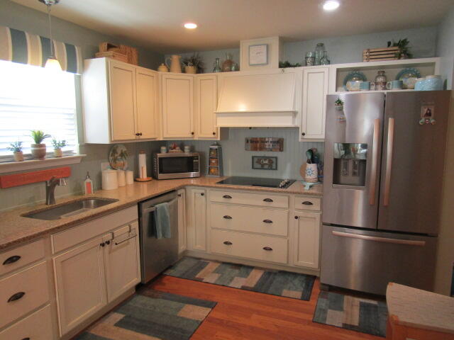 COUNTRYVIEW ESTATES 5TH ADDN - Residential