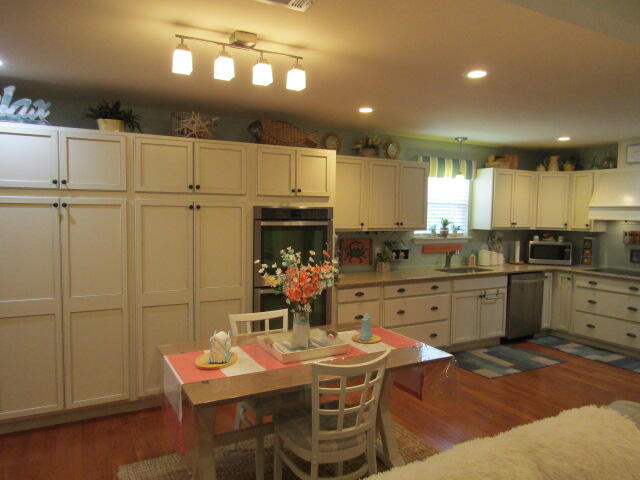 COUNTRYVIEW ESTATES 5TH ADDN - Residential