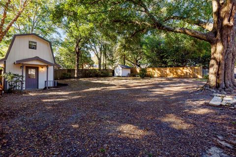 A home in Niceville