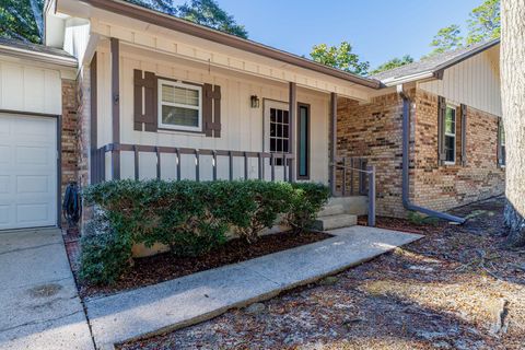 A home in Niceville