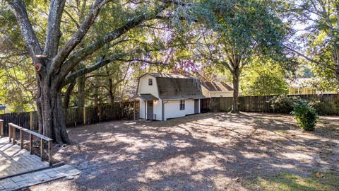 A home in Niceville