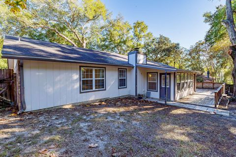 A home in Niceville