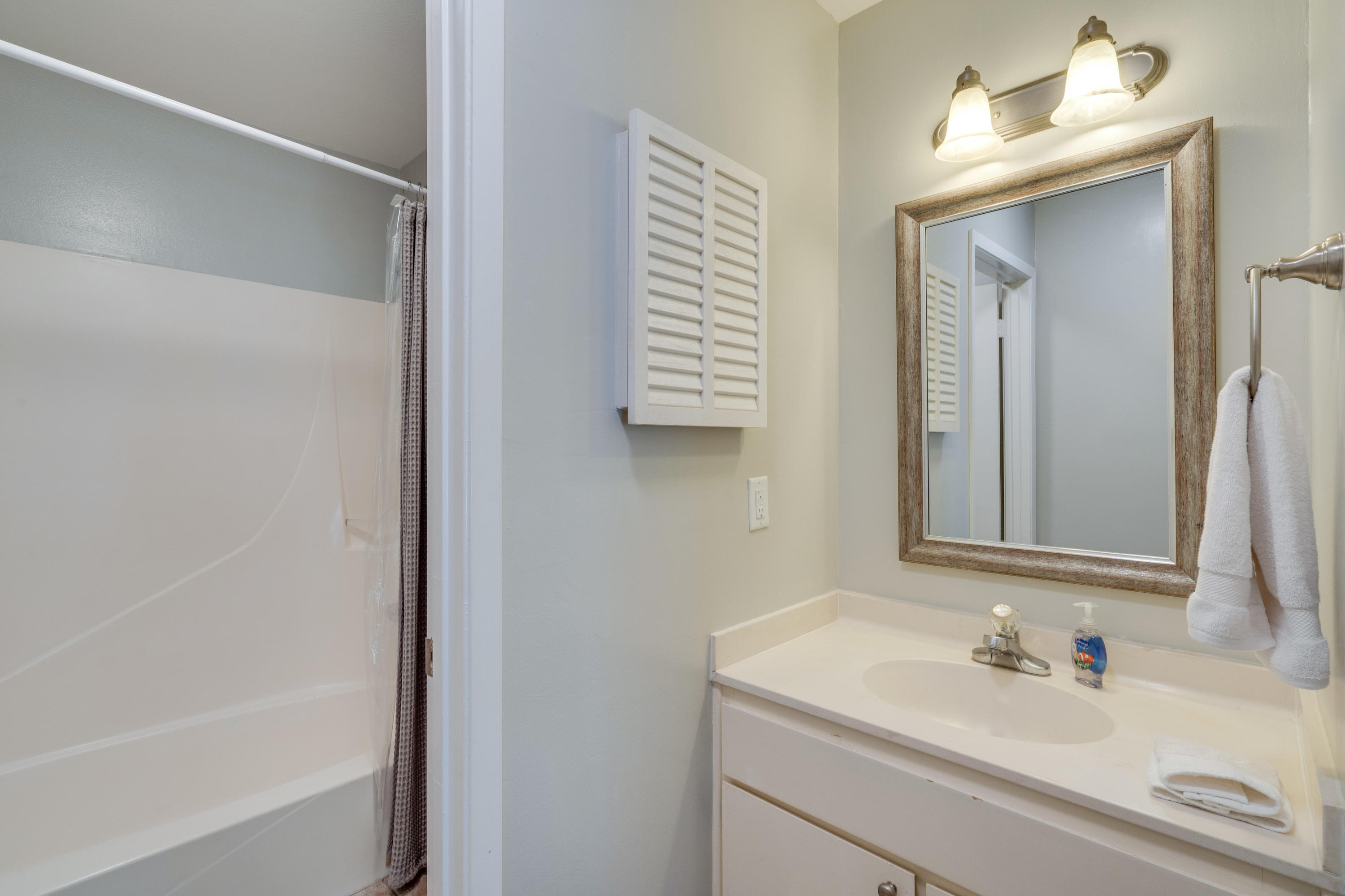 BAYOU VILLAGE CONDO PH 1 - Residential