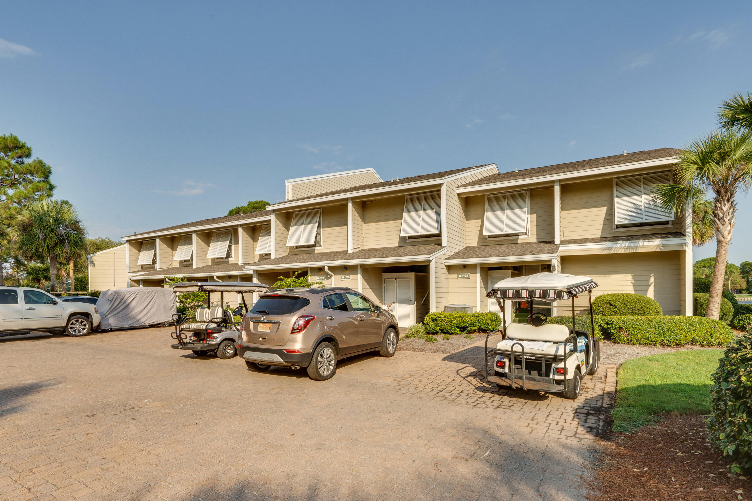 BAYOU VILLAGE CONDO PH 1 - Residential