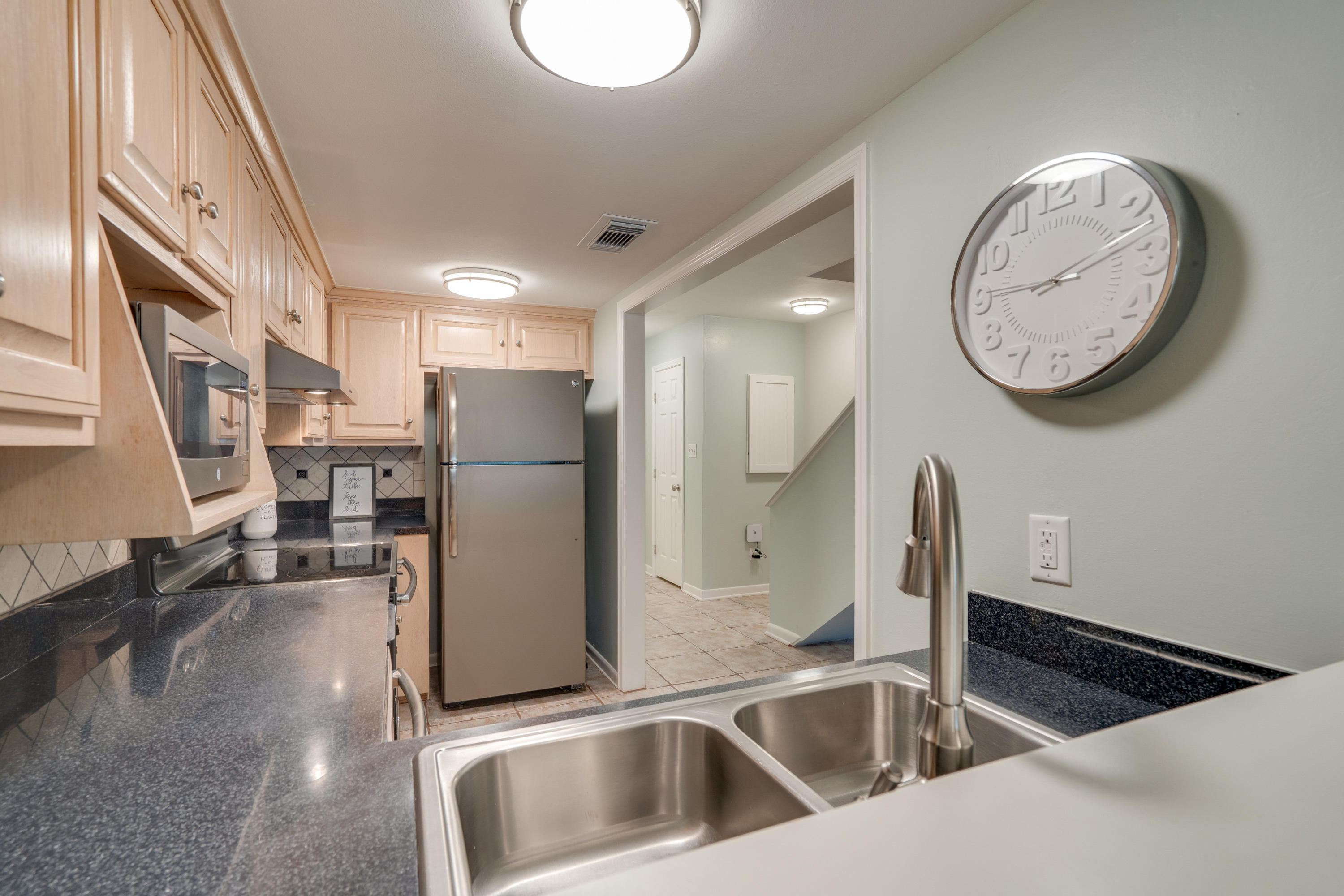 BAYOU VILLAGE CONDO PH 1 - Residential