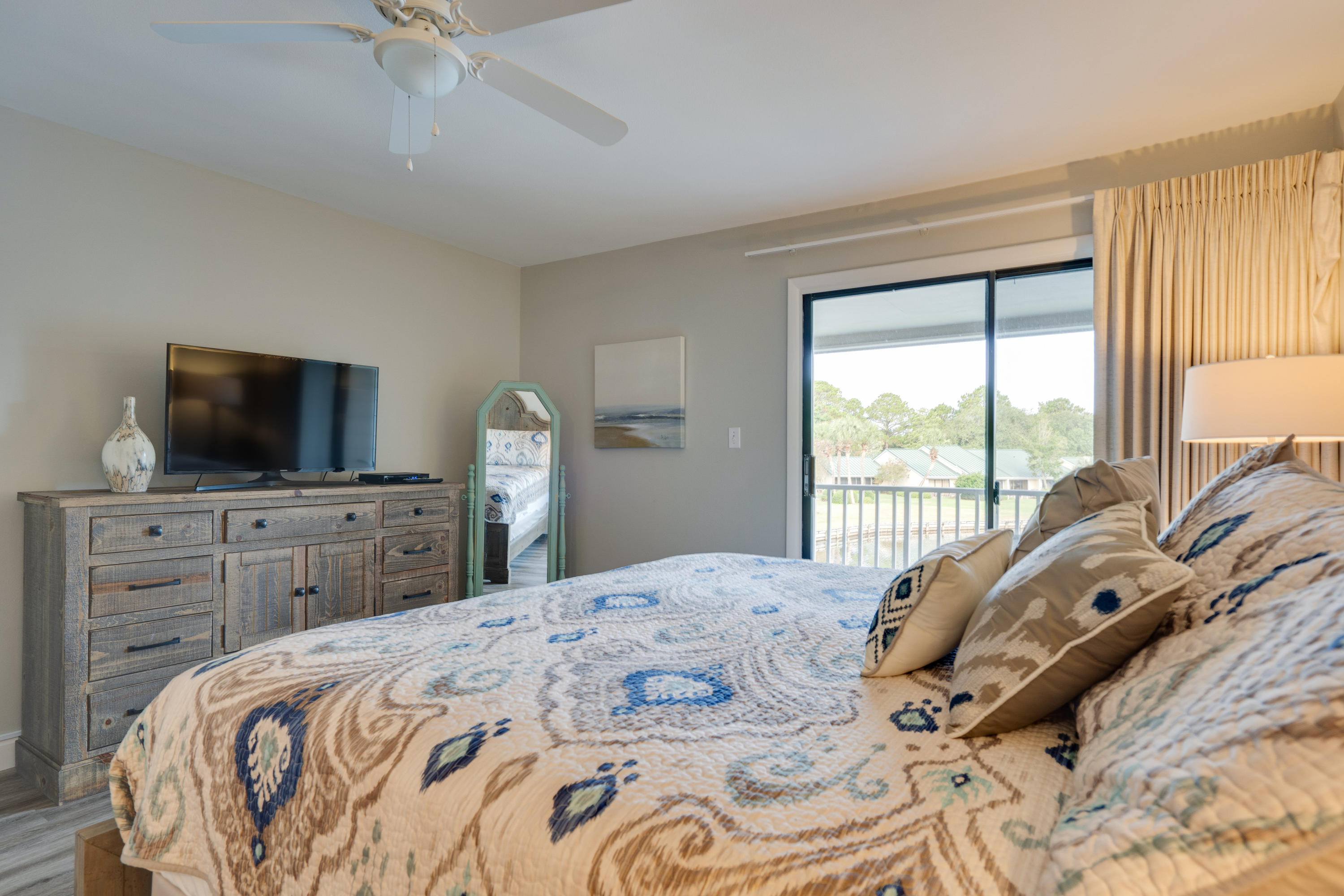 BAYOU VILLAGE CONDO PH 1 - Residential