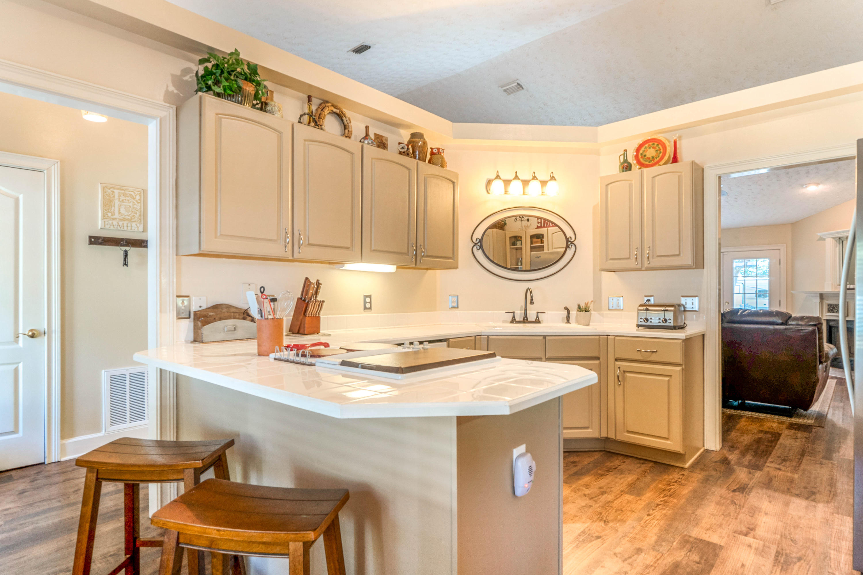 HOLLEY BY THE SEA - Residential