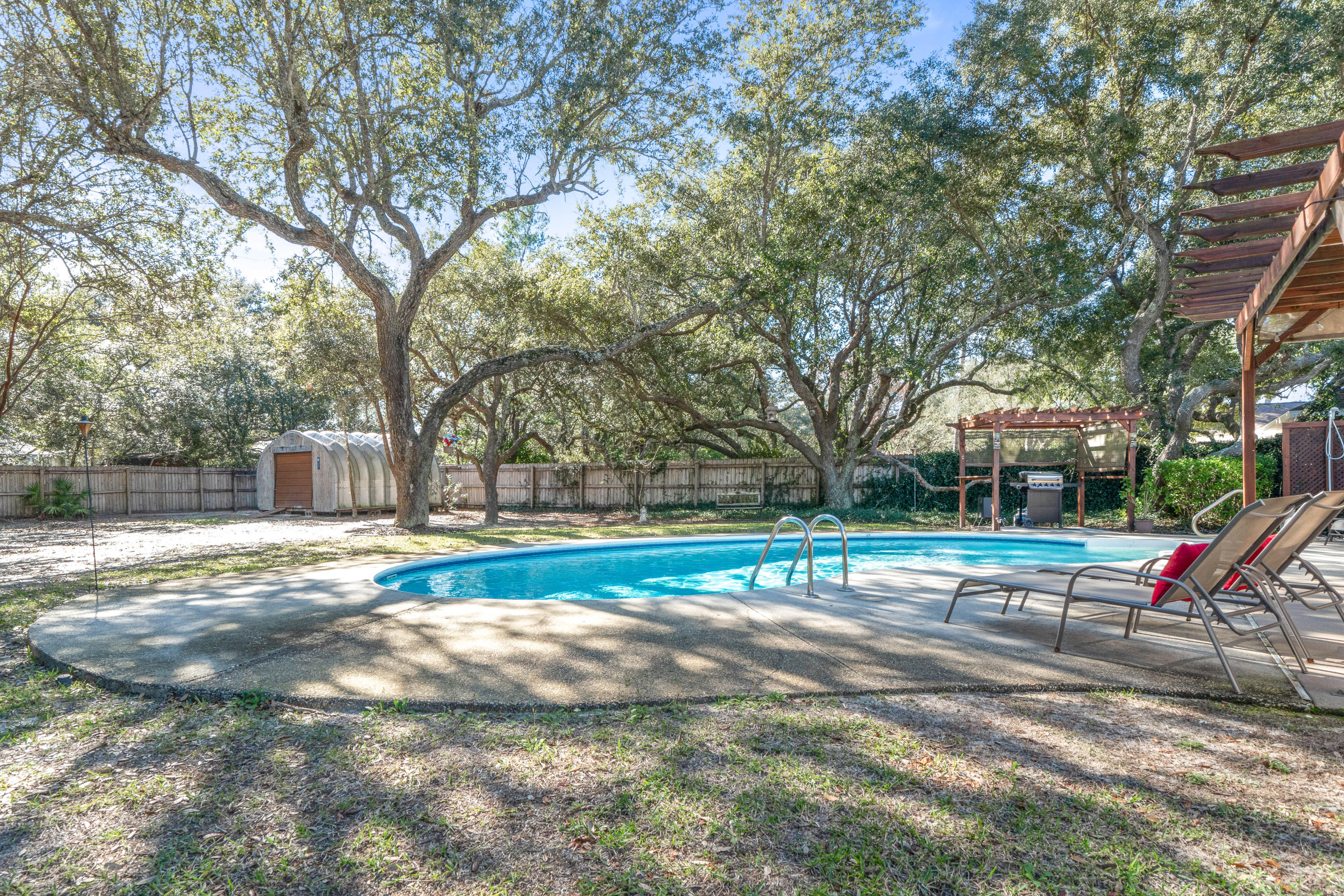 HOLLEY BY THE SEA - Residential